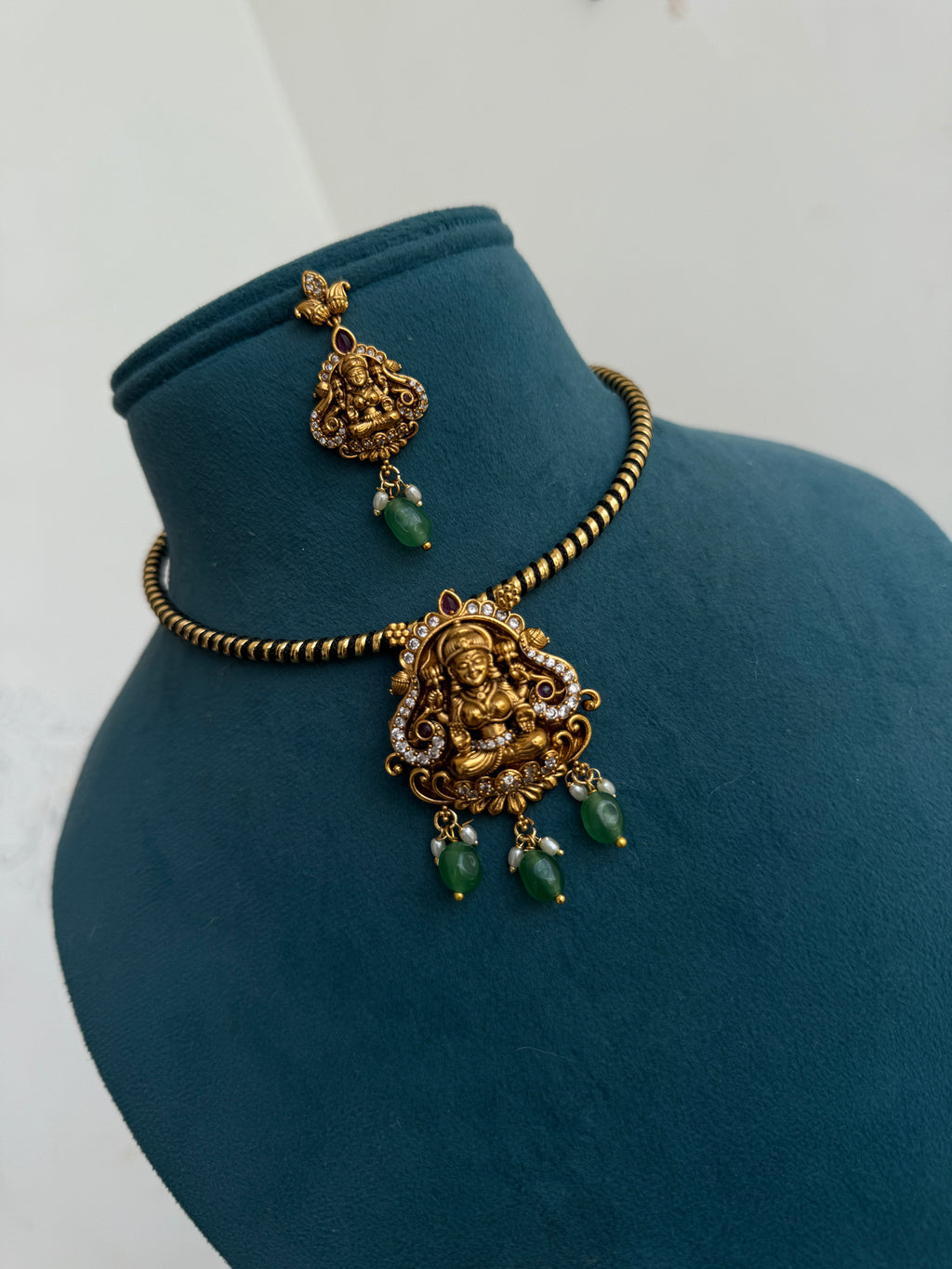 Hs014 Hasli with pendent with earrings