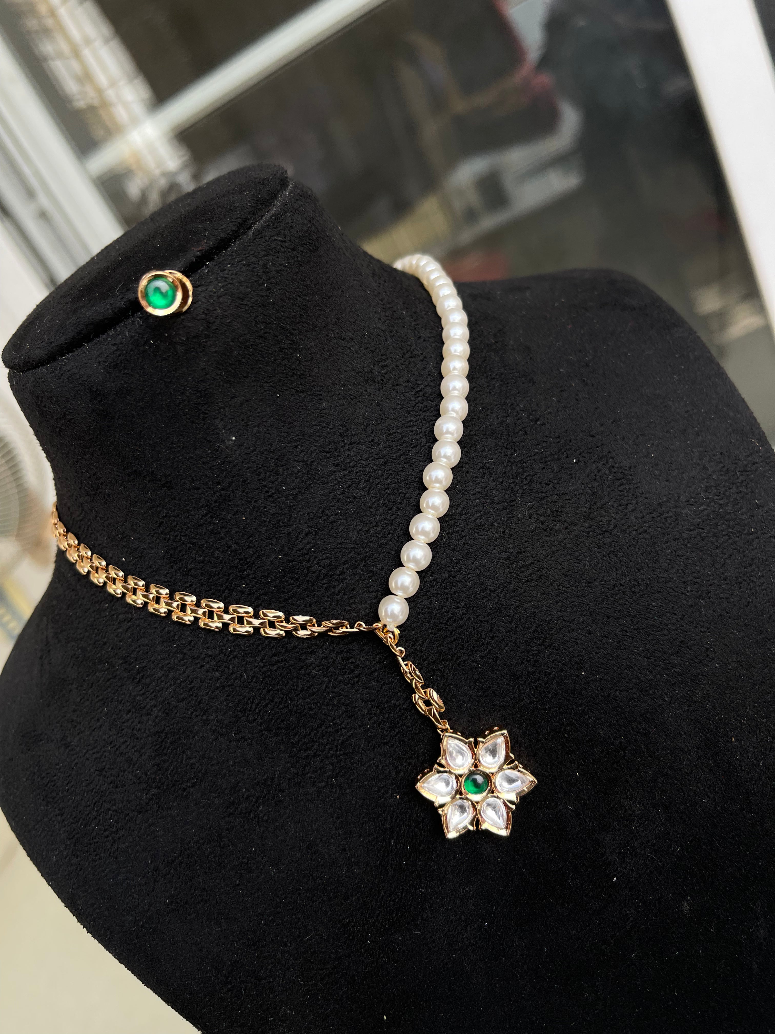 Western pearl necklinepc008