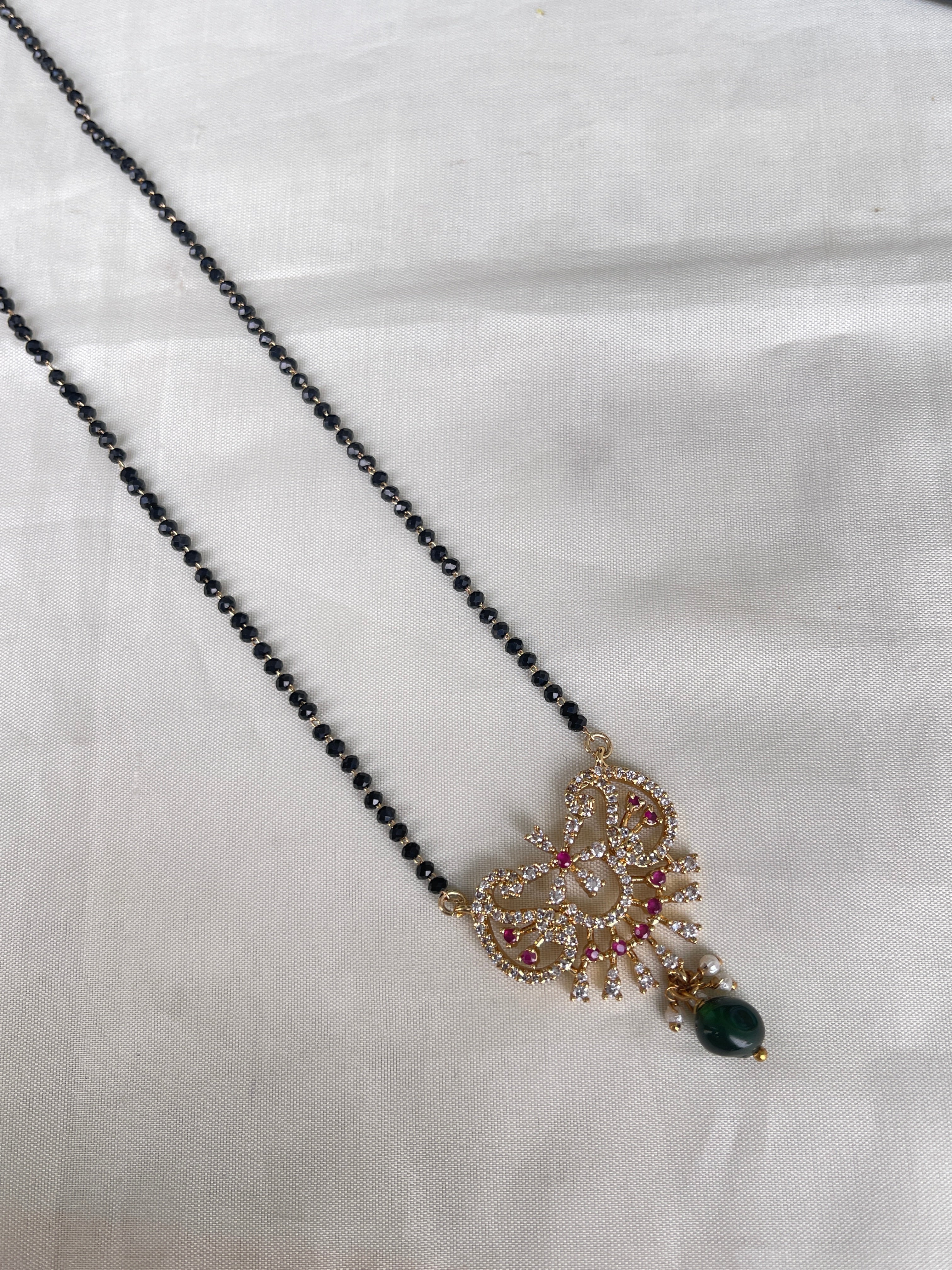 Dual peacock cz single line short blackbeads bb1608