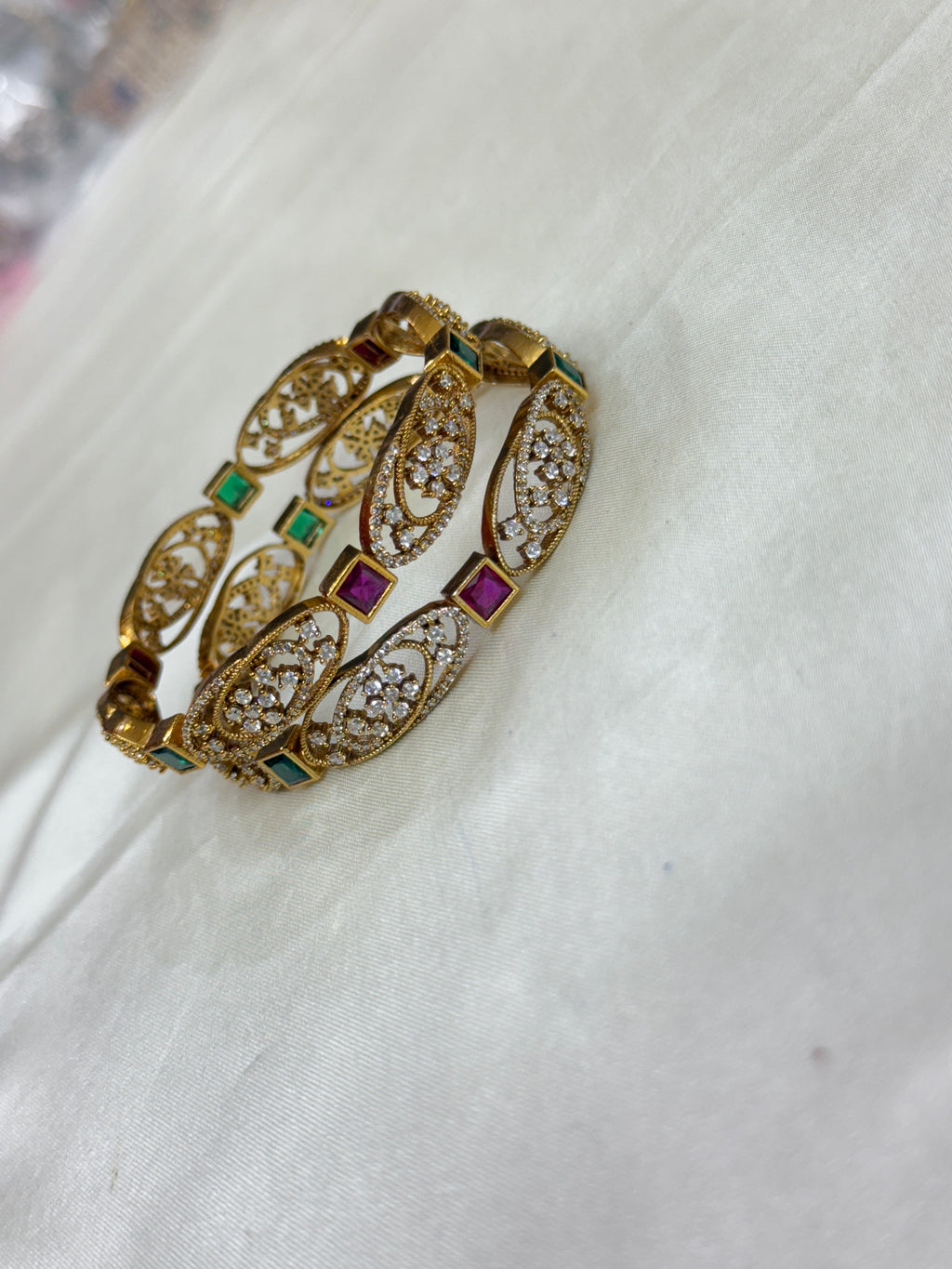Sb120 Multi stone Bangles pack