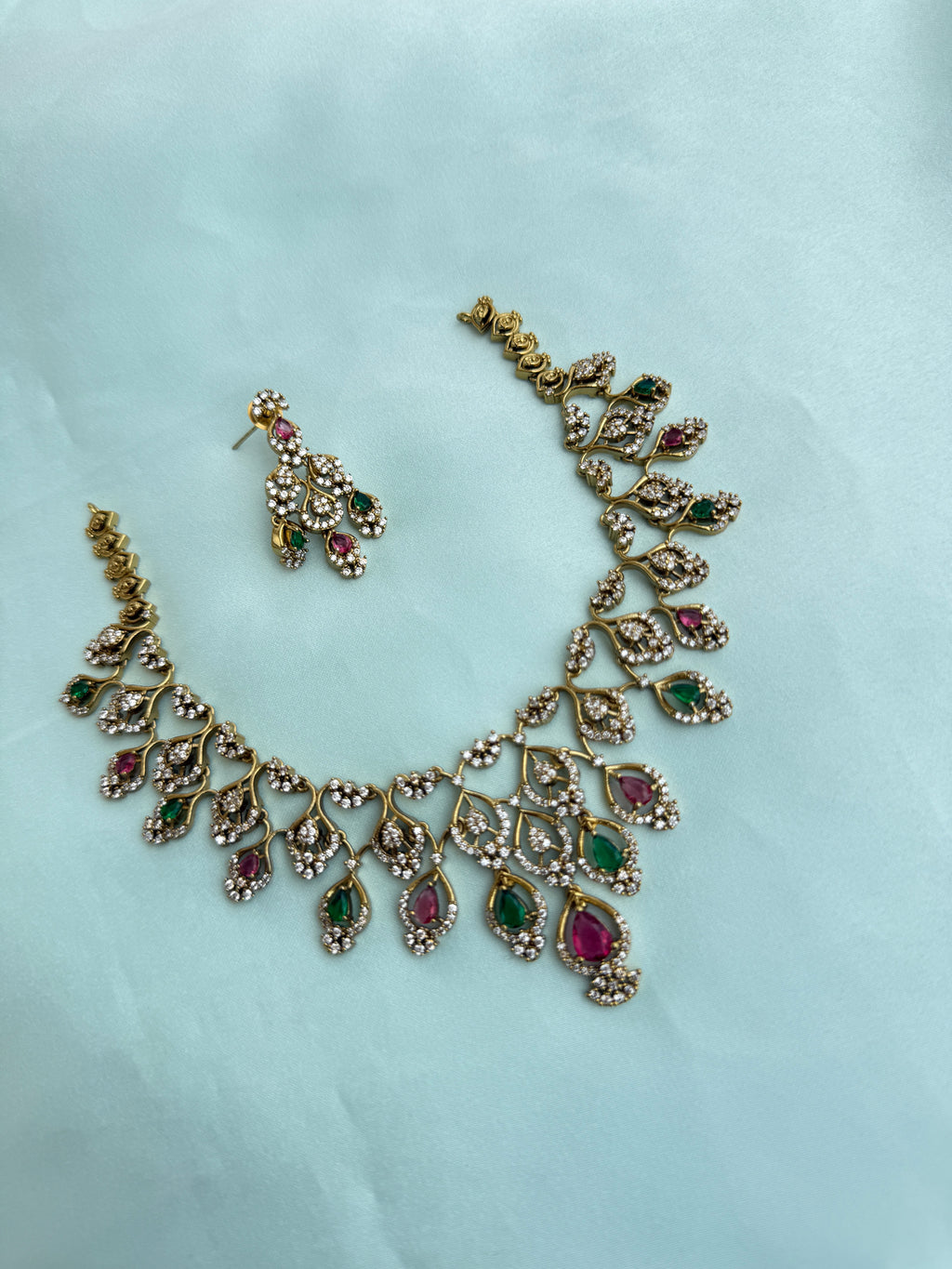 Ruby emerald short neck with earringsns920