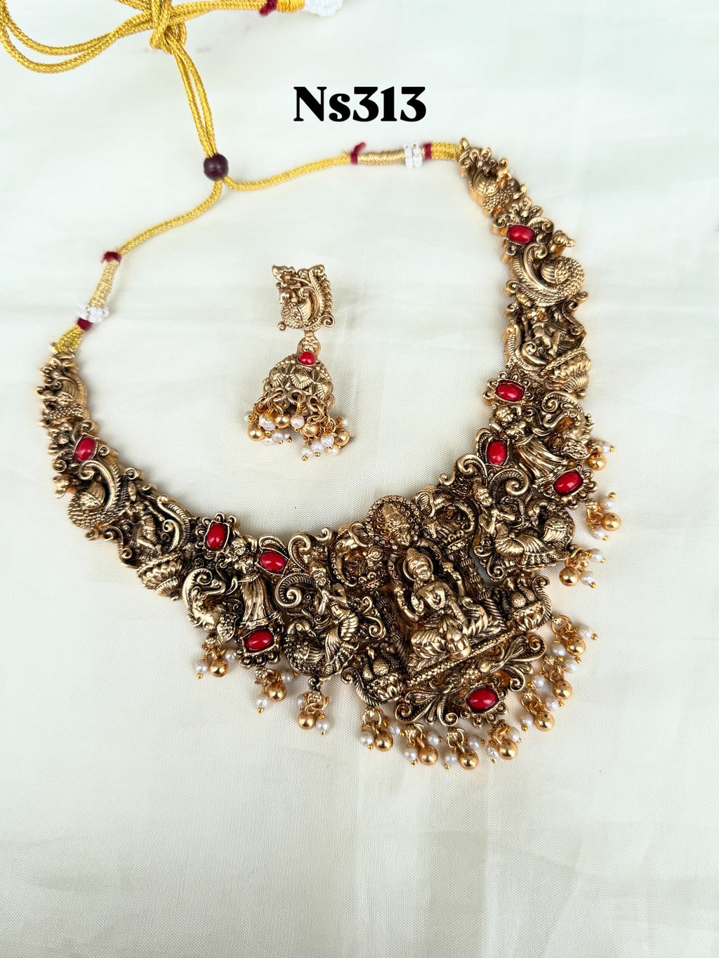 Ns313 Lakshmi Devi corals short neckset