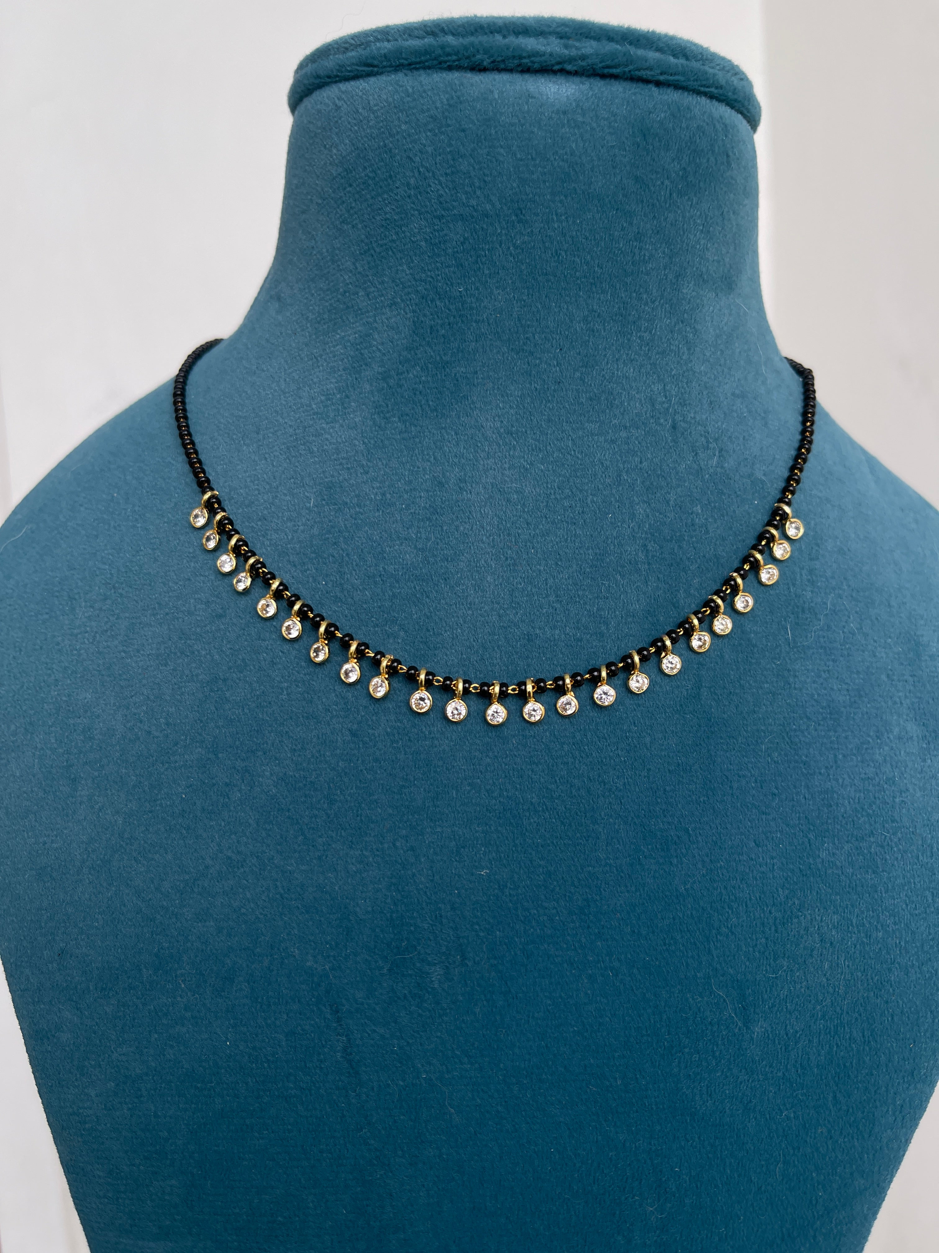 23 white stone short blackbeads bb1612