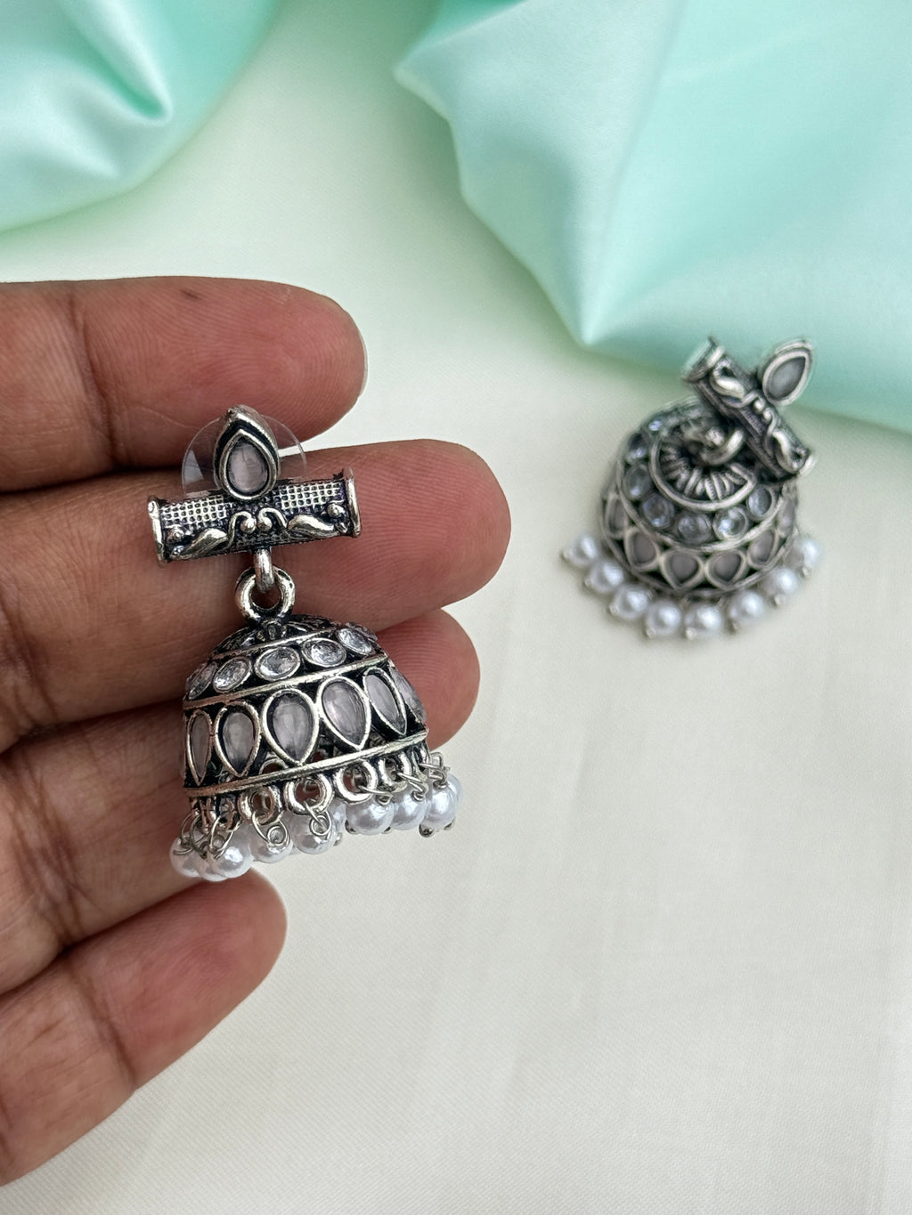 Er209 oxidised butta back push earrings