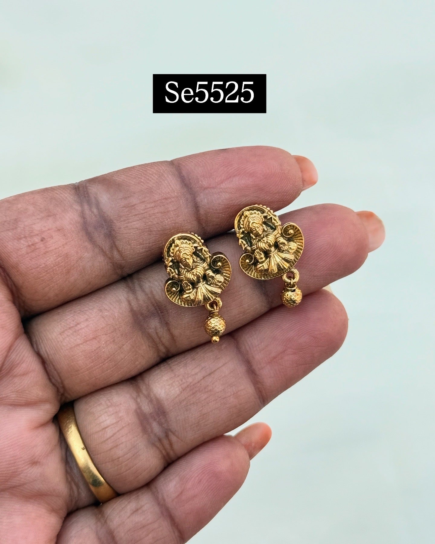250/- sale earrings