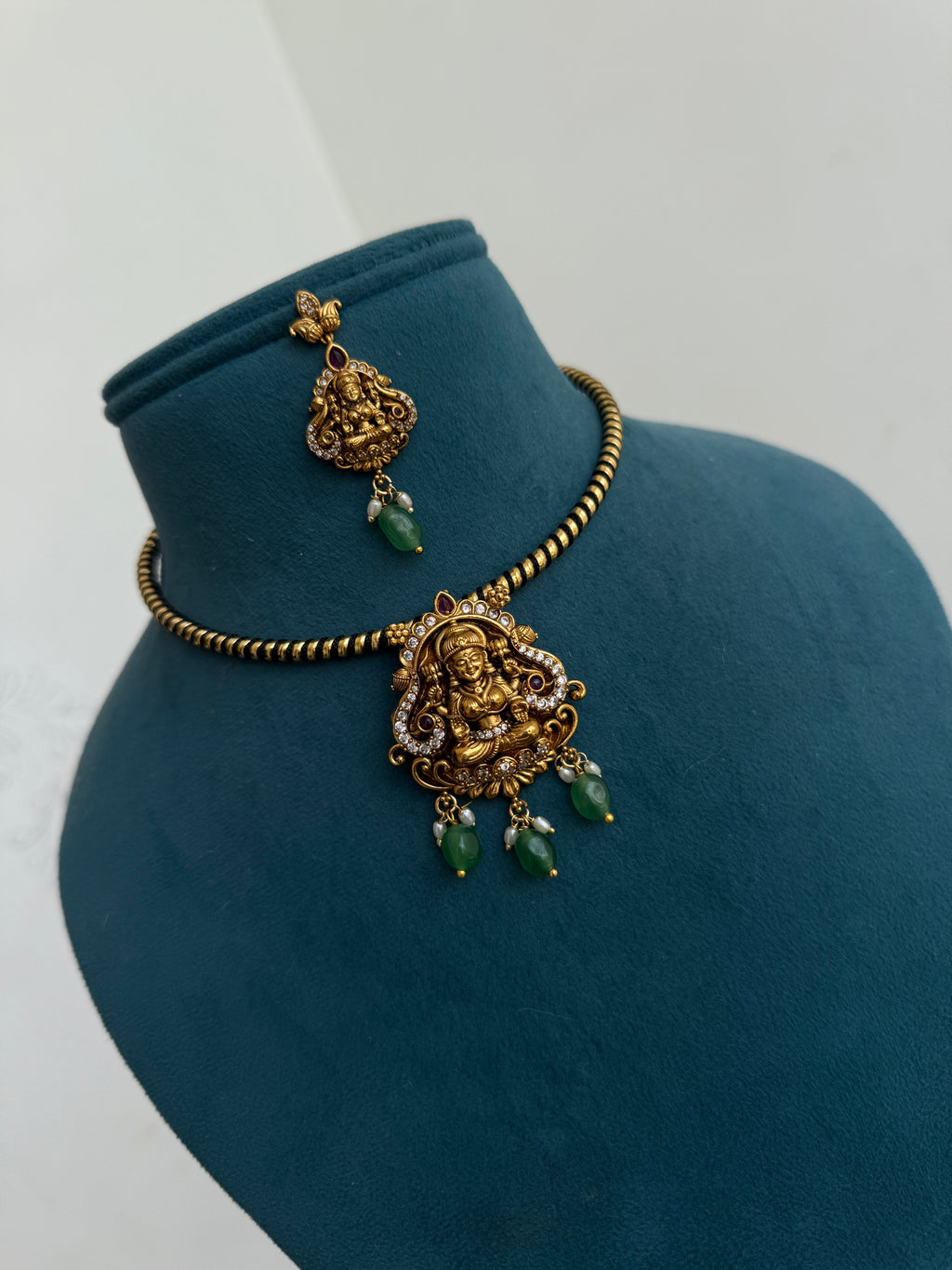 Hs014 Hasli with pendent with earrings