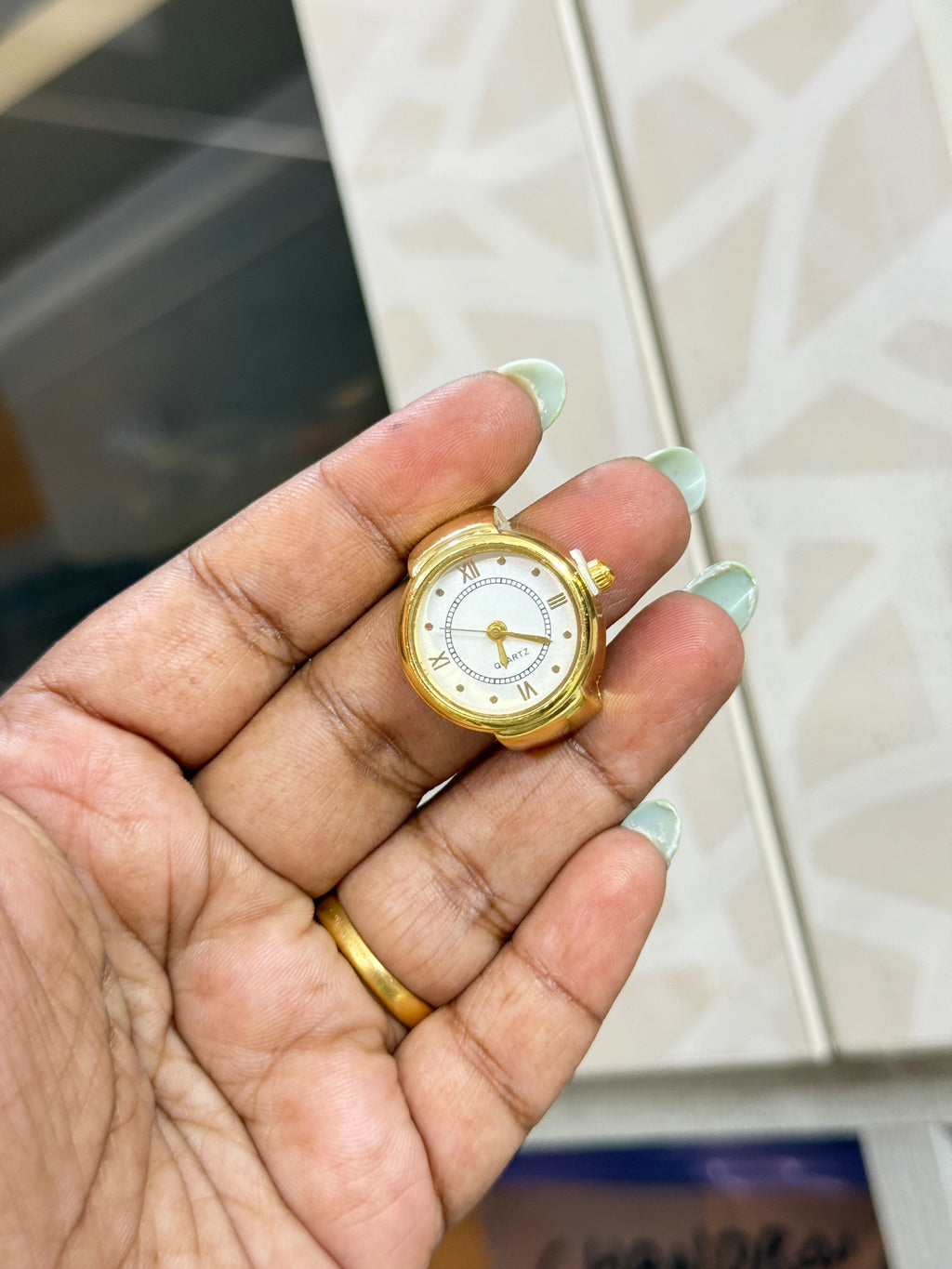 Wt001 finger watches