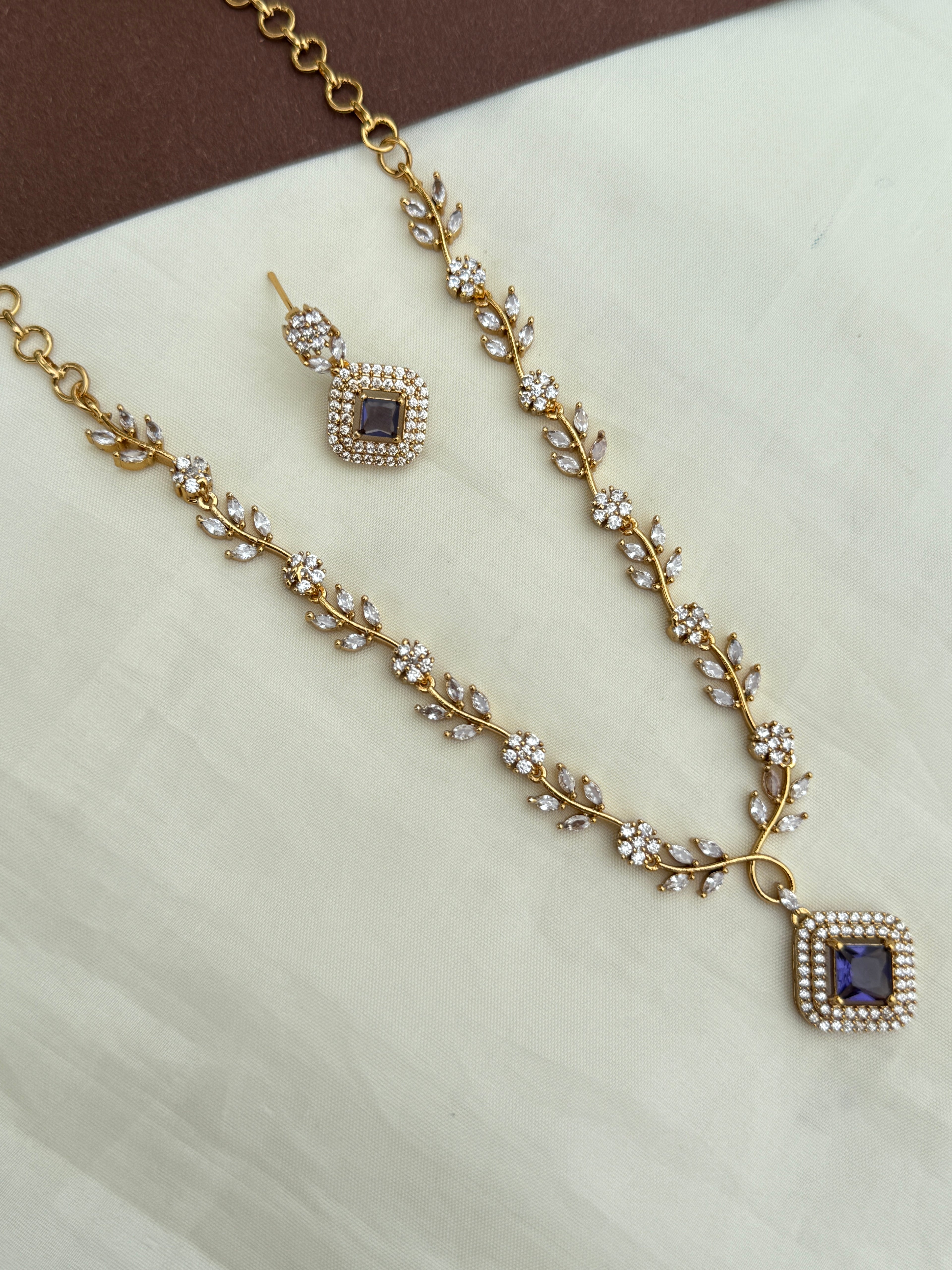 Ns283 flower petals purple neckset with earrings