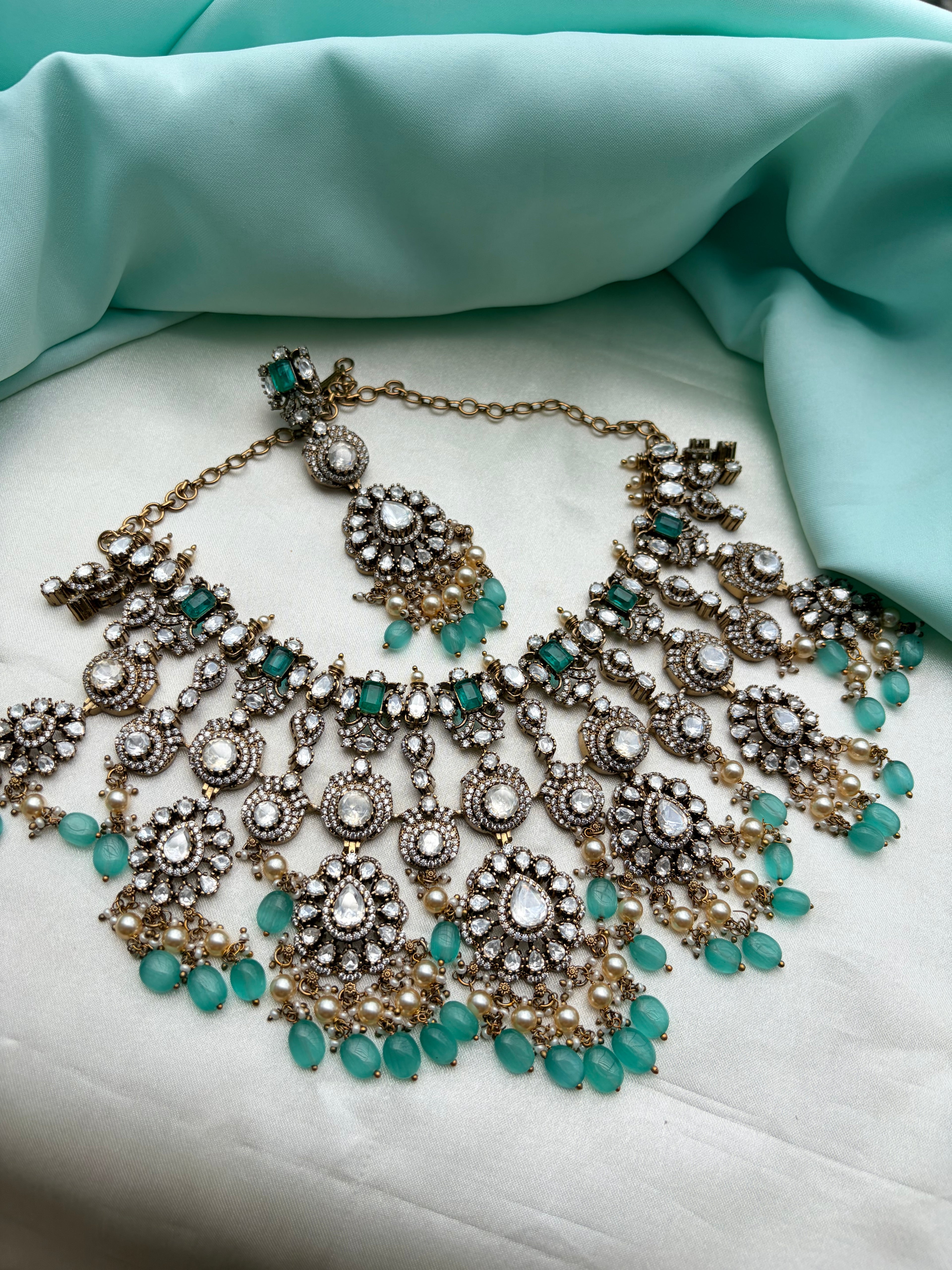 Moissanite with green beads with earrings ns207