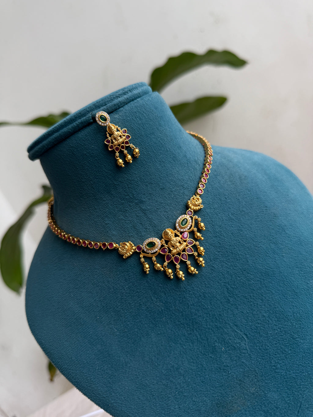 Ns429 Lakshmi Devi Kemp neckset