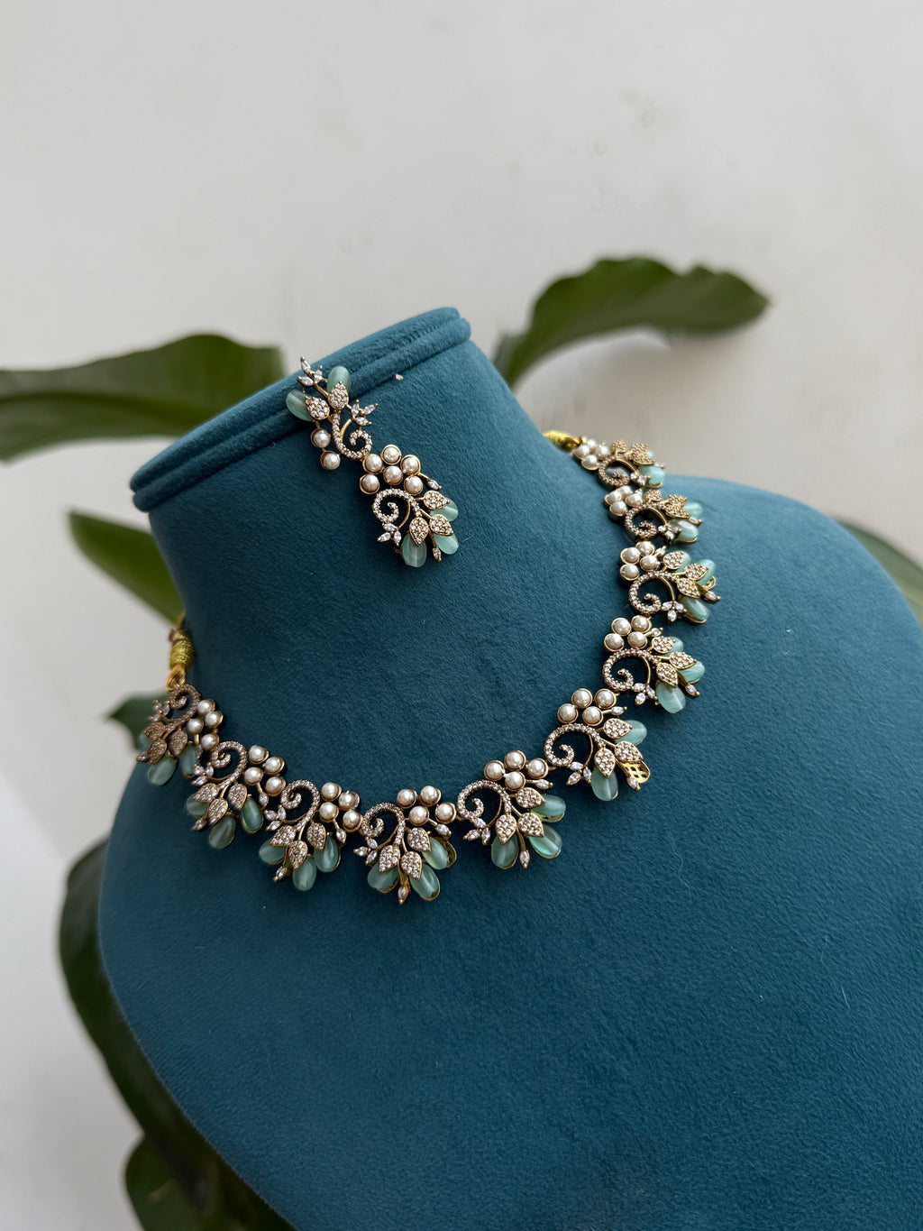 Ns383 beads flower neckset