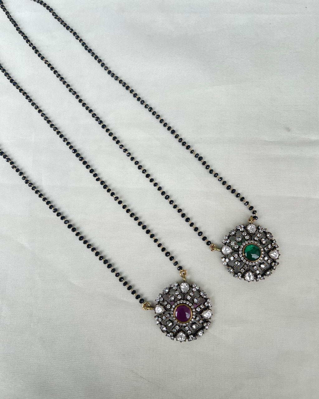Single line blackbeads with Victorian pendant bb1709