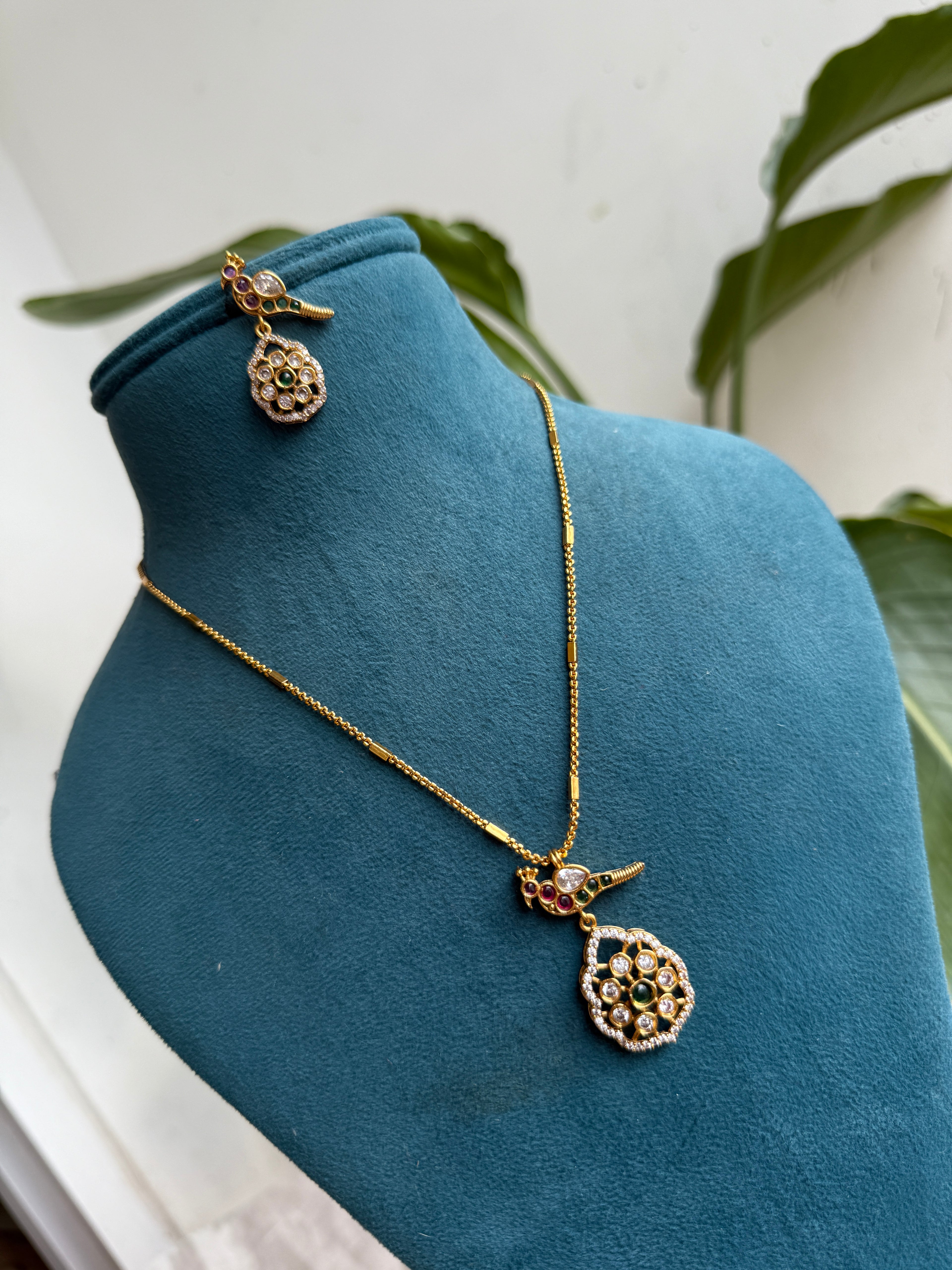 Ns467 Parrot removable pendant neckset with earrings
