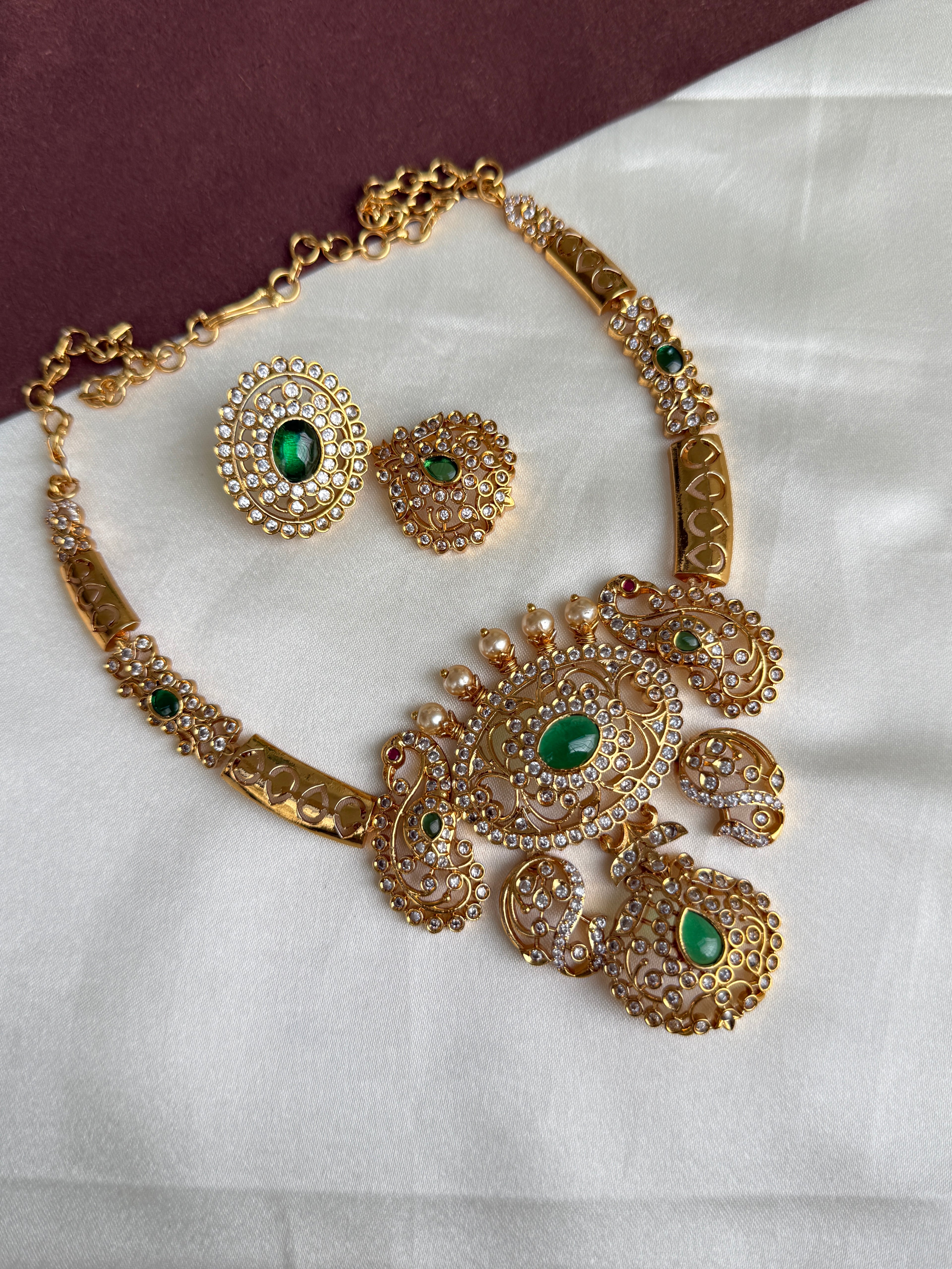 Ns341 green uncut kante neckset with earrings