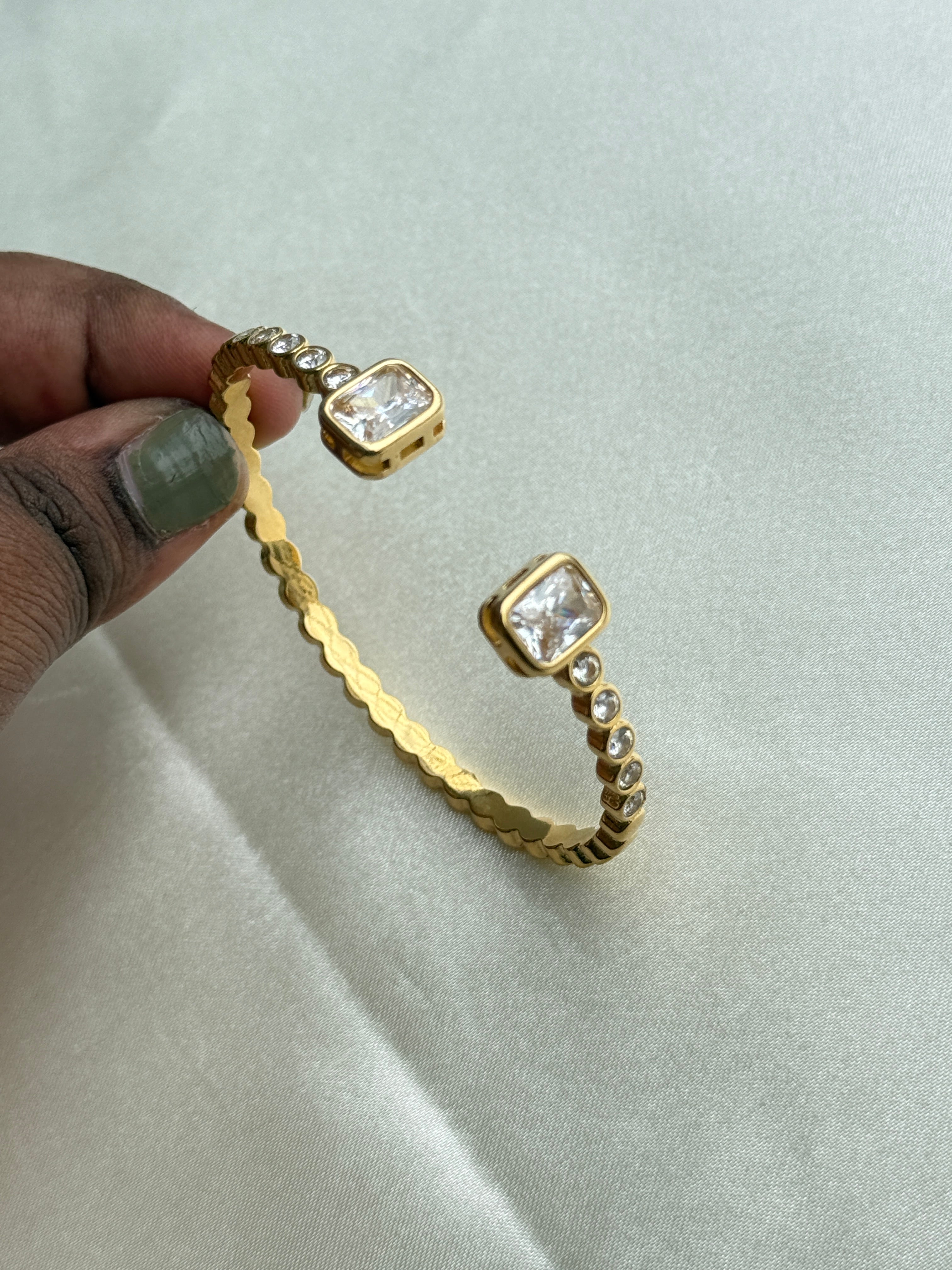 Ab029 openable white stone Anti tarnish