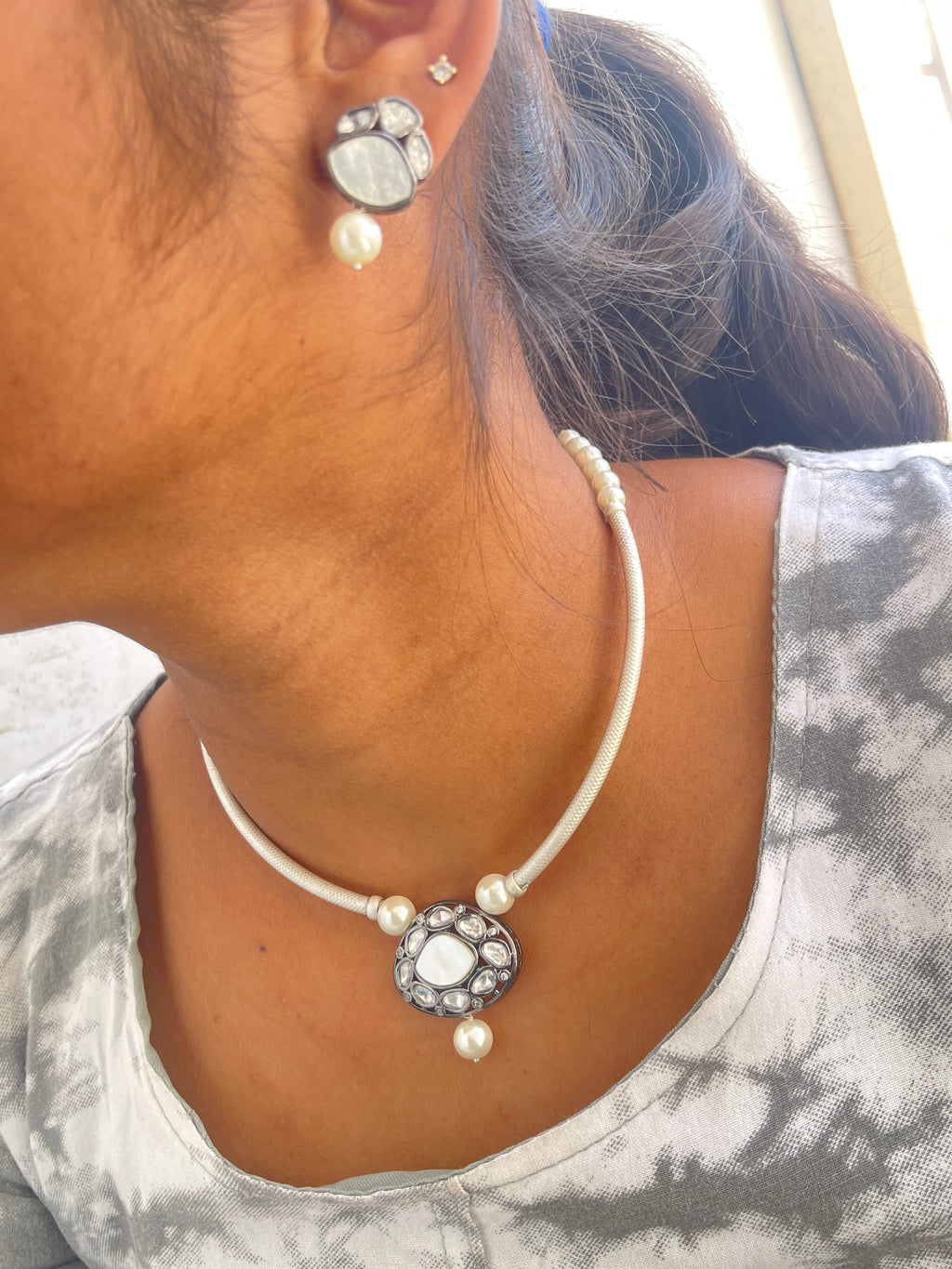 Unique silver thread Moissanite pendant with earrings pr002