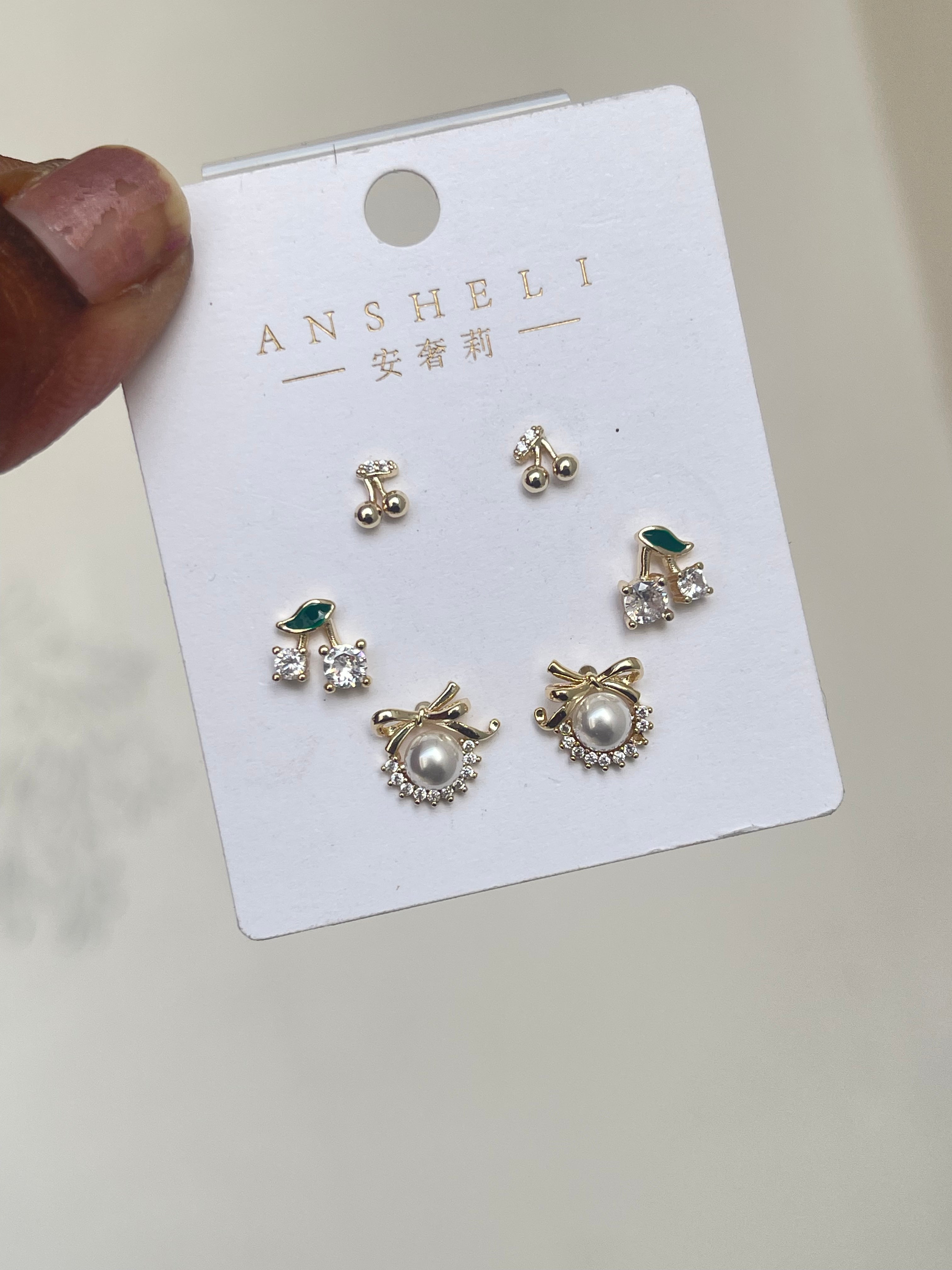 Bow pearl cherry pack of 3 studs