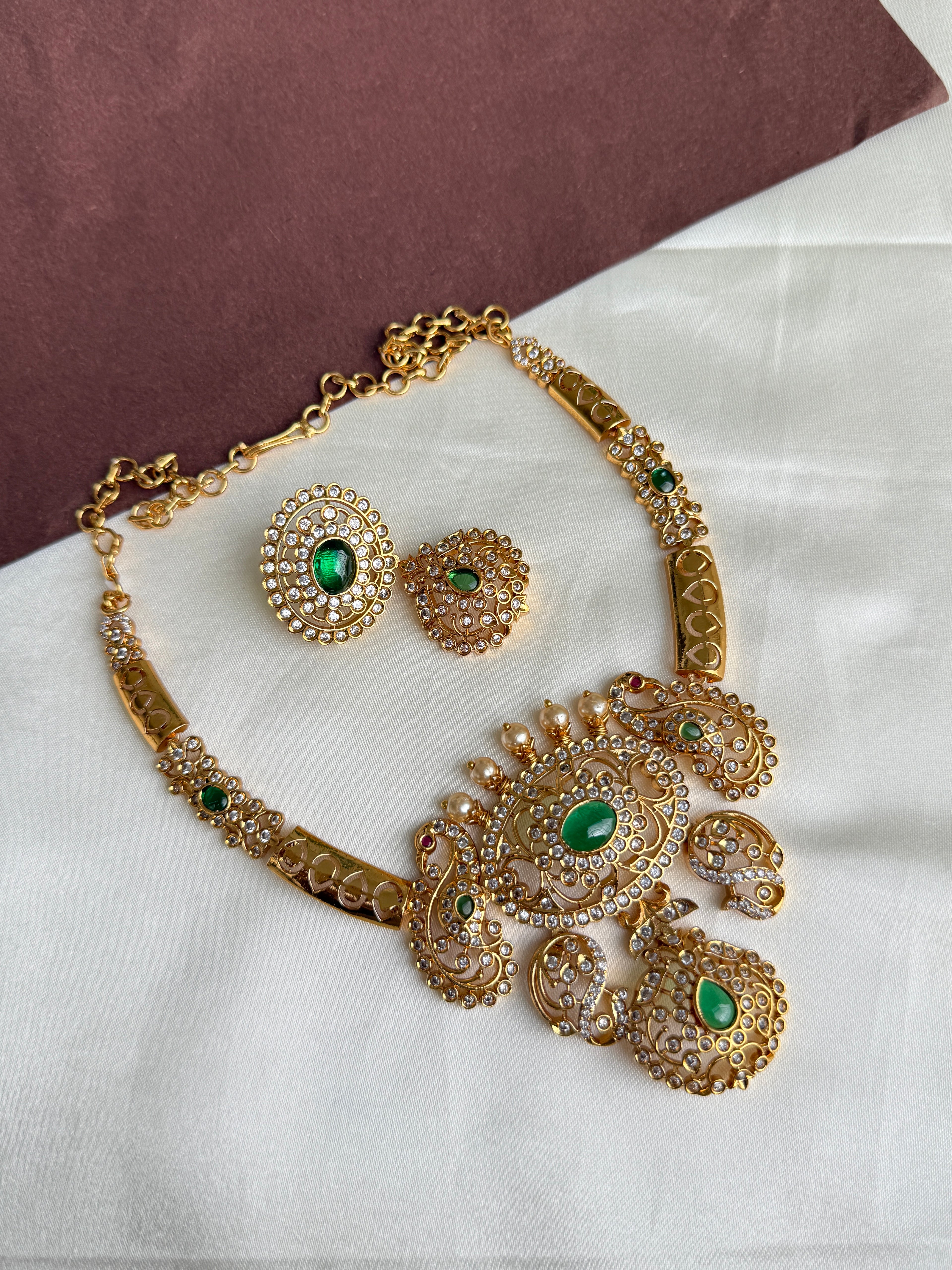 Ns341 green uncut kante neckset with earrings