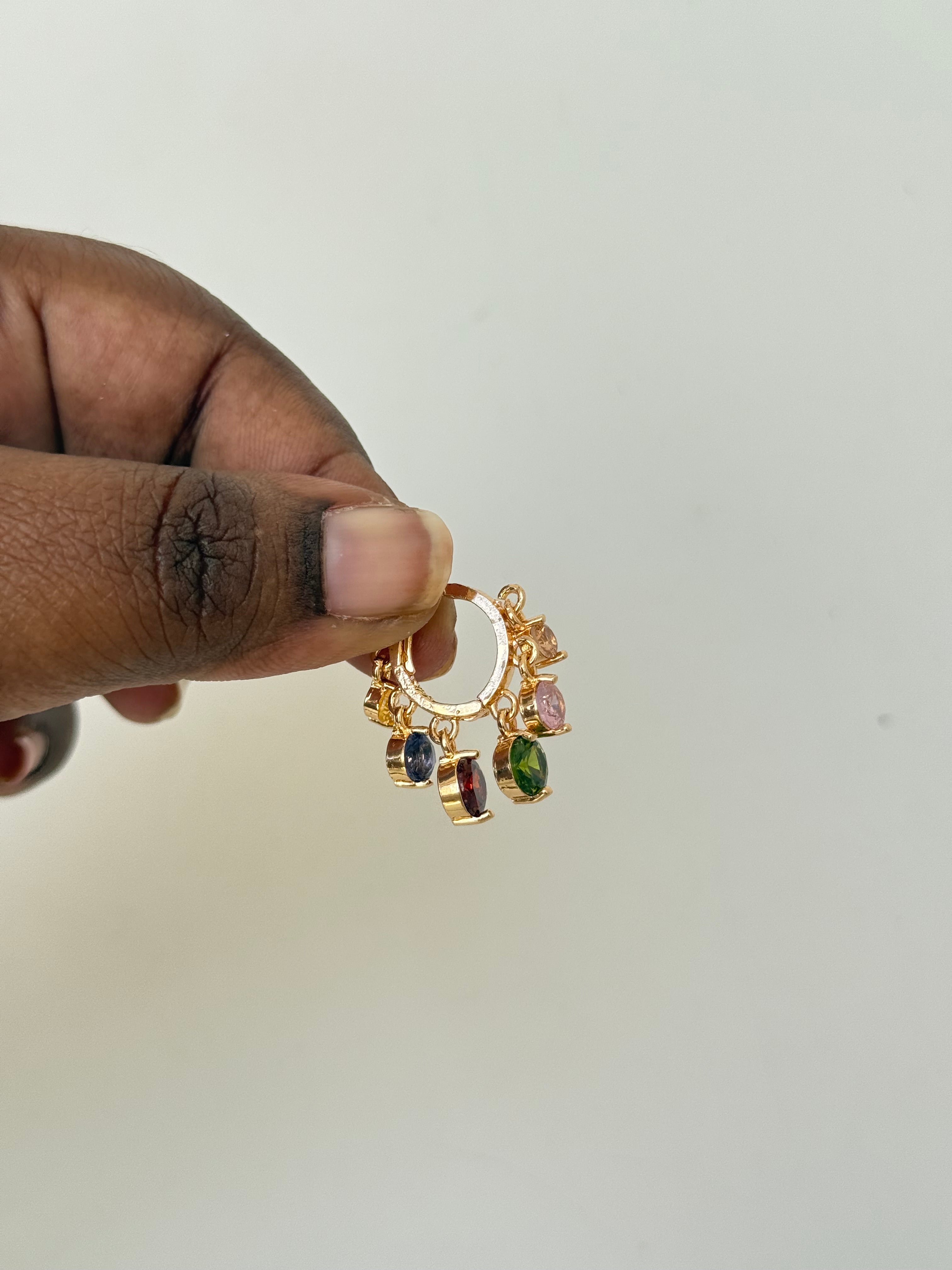 Er001 6stones hoops earrings