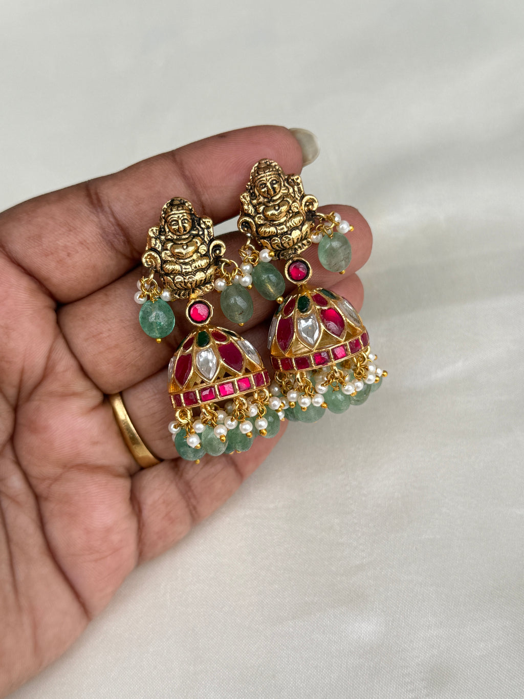 Er127 Lakshmi Devi jadau Kundan butta Earrings
