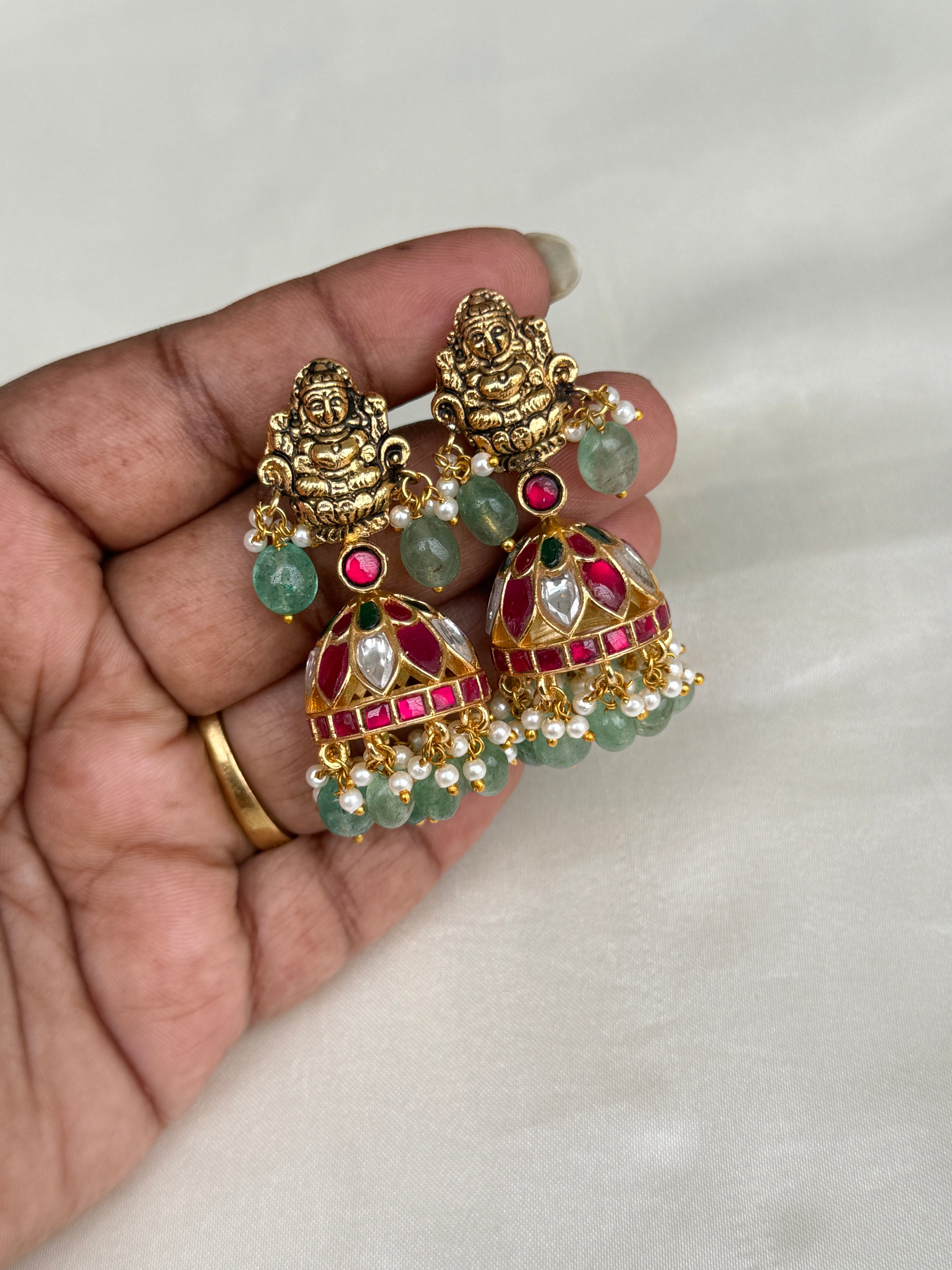 Er127 Lakshmi Devi jadau Kundan butta Earrings