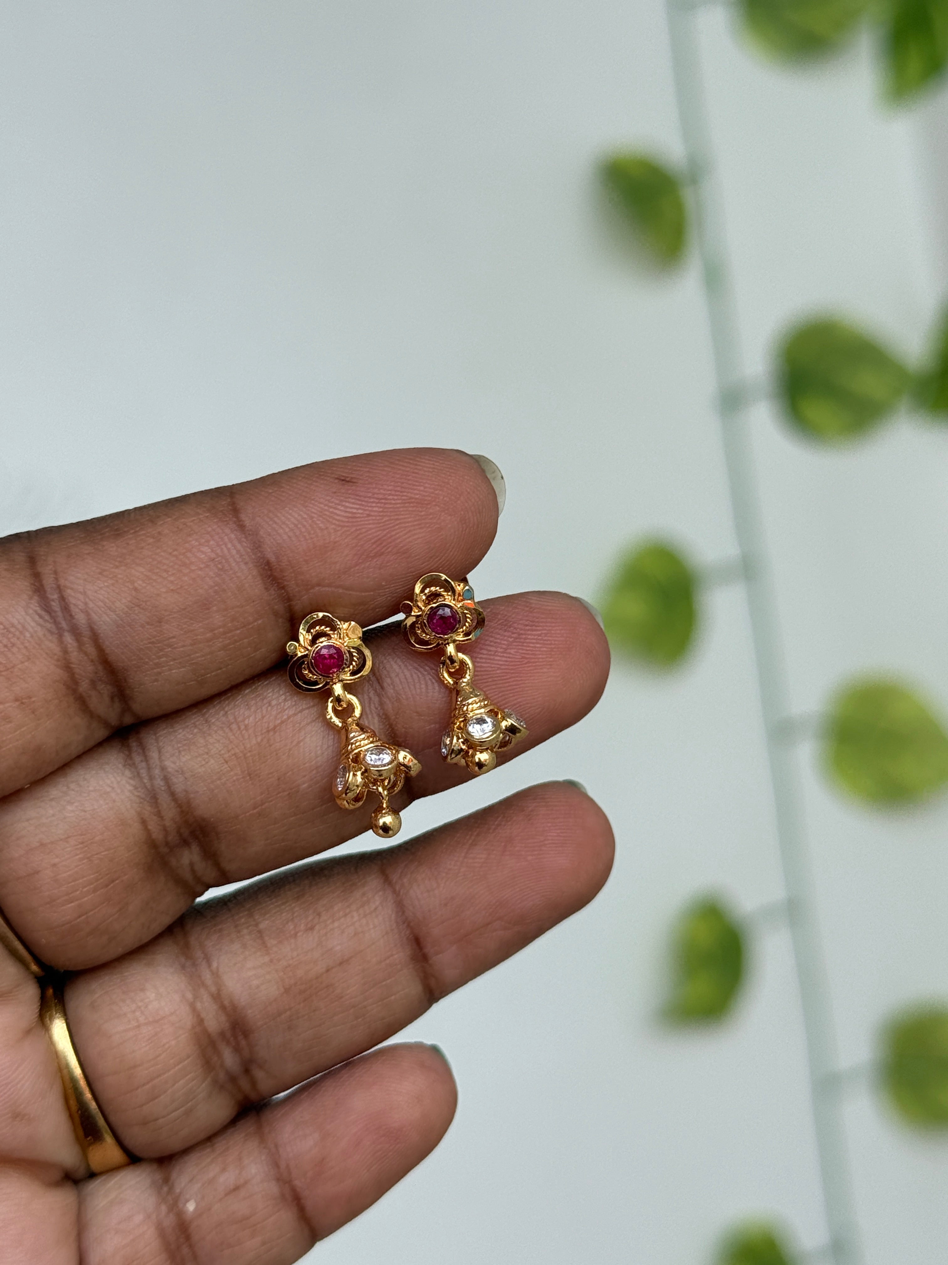 Ph593 Panchaloham stones small butta back screw earrings