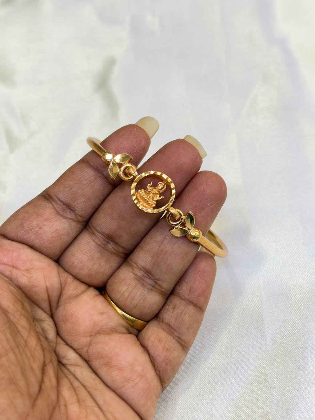 Ph825 Panchaloham unpolished Lakshmidevi leaf kada