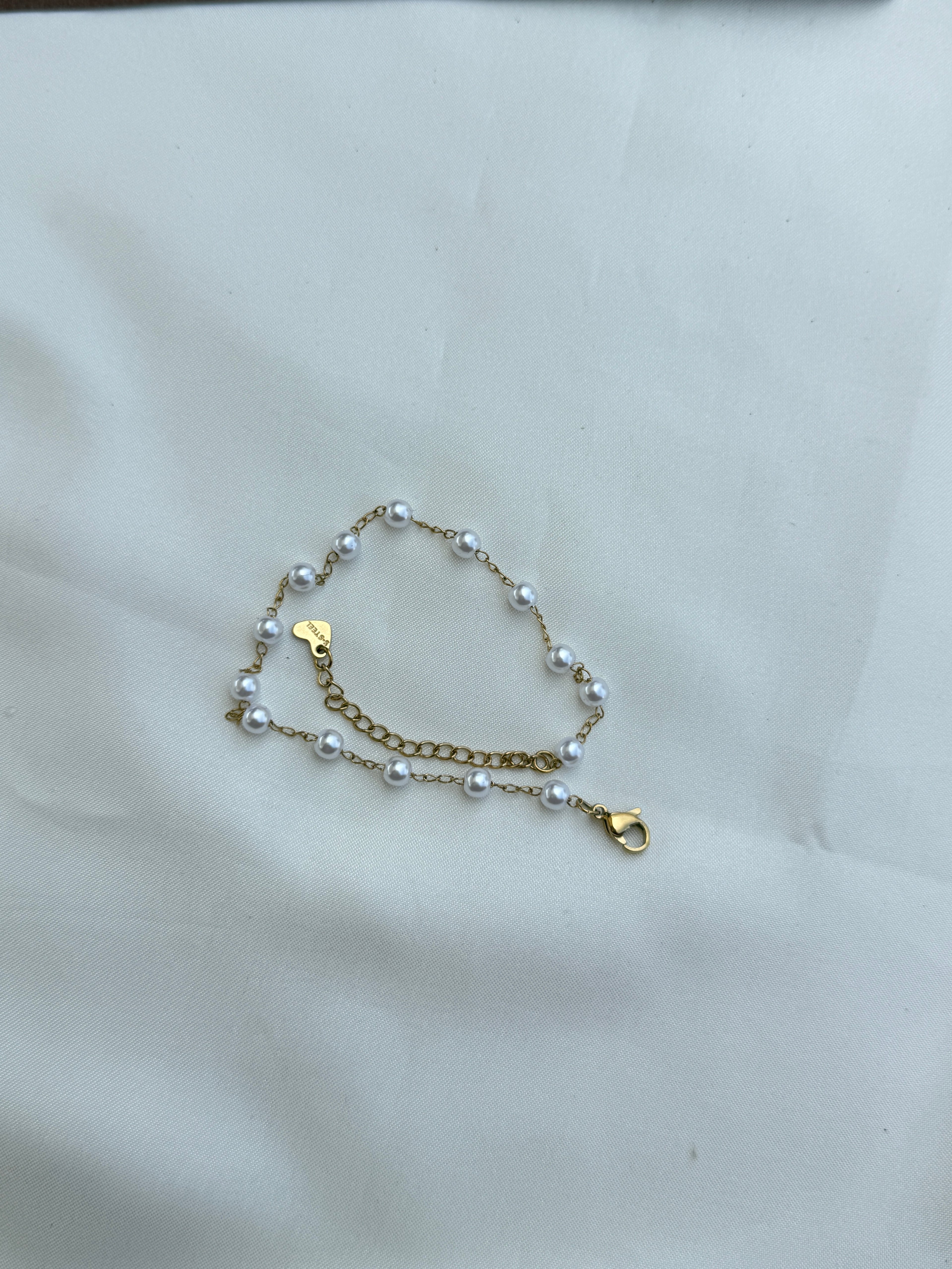 Ak 105 pearl anklets