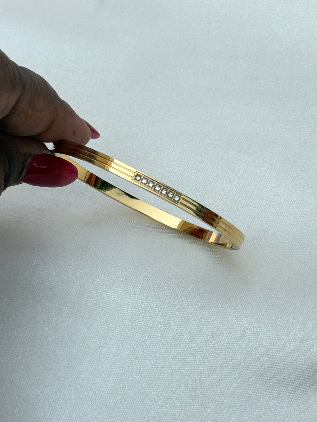 Ab078 anti tarnish openable 7 stones bracelet