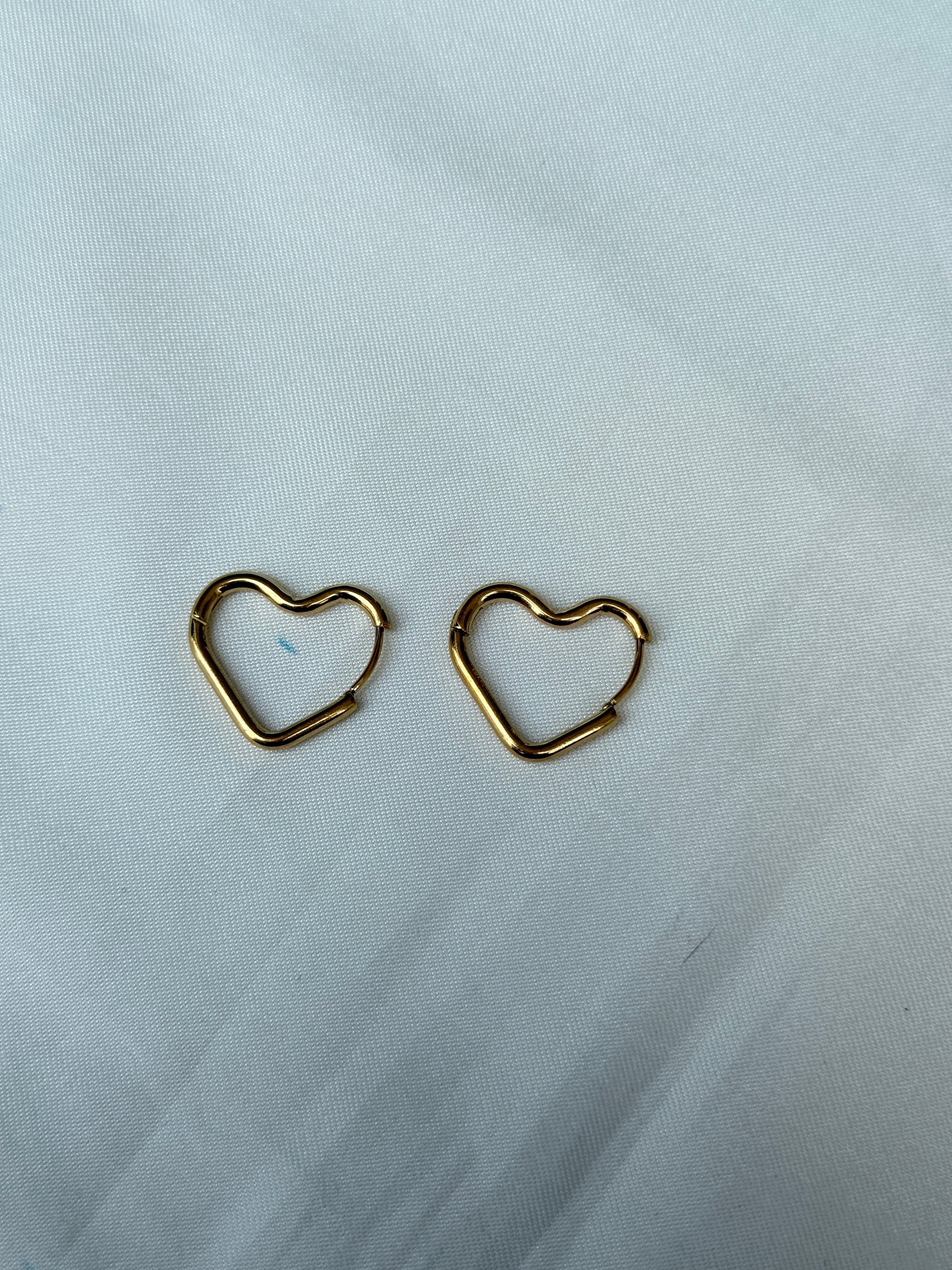 St040 anti tarnish hoops earrings
