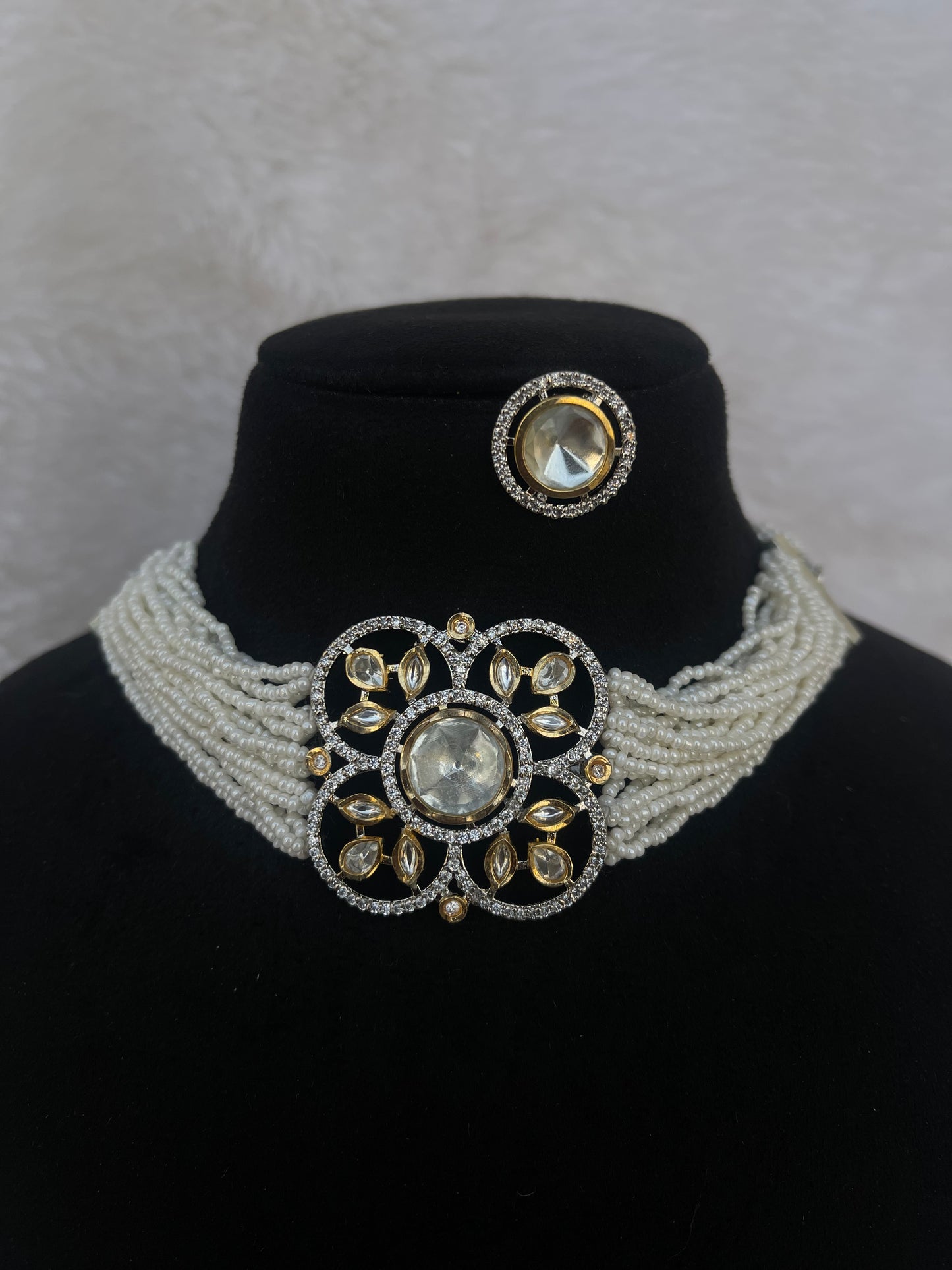 Sugar pearl kundan choker with studs