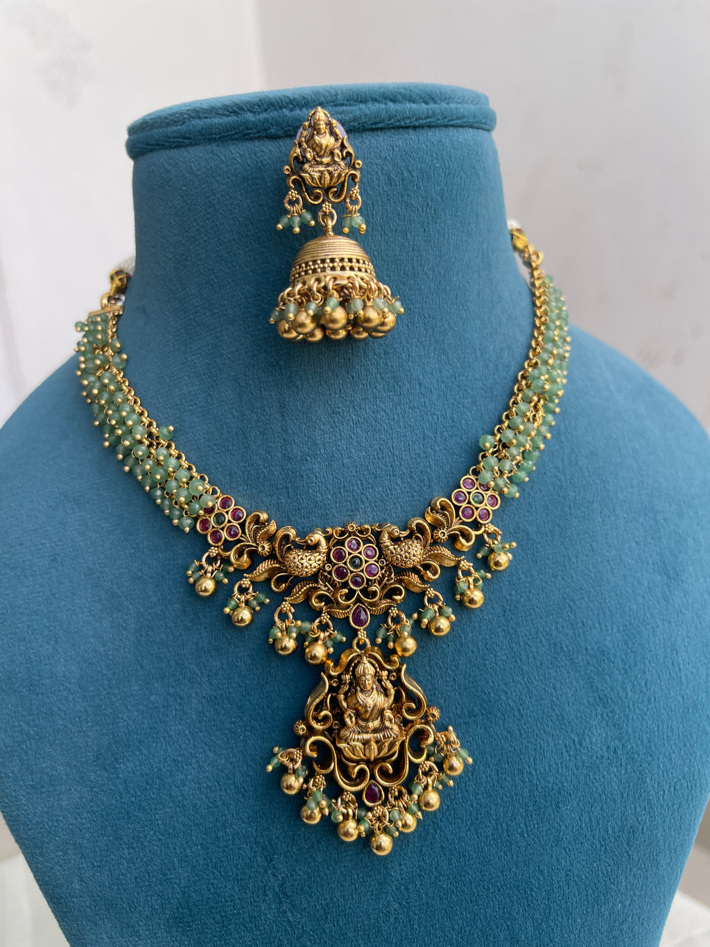 Ns1529 pastel beads Lakshmi Devi neckset