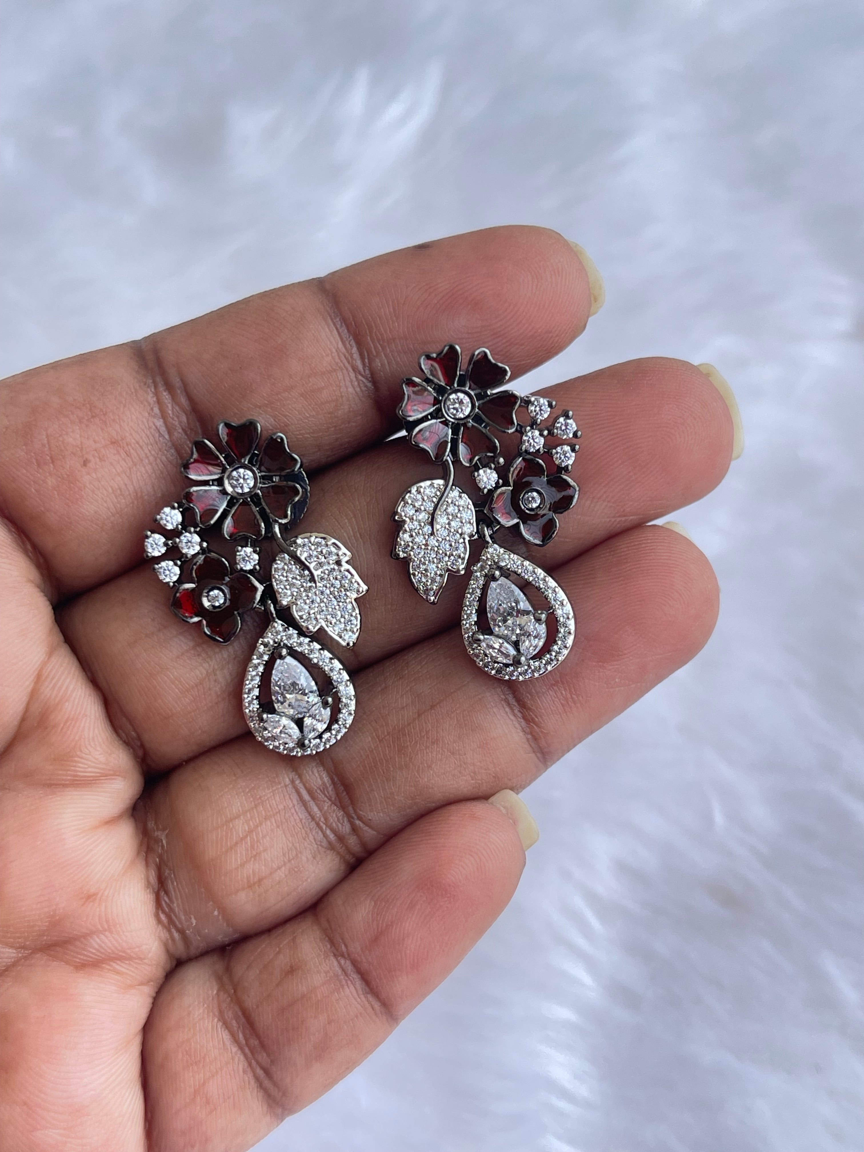 Cute lightweight statement leaf earrings