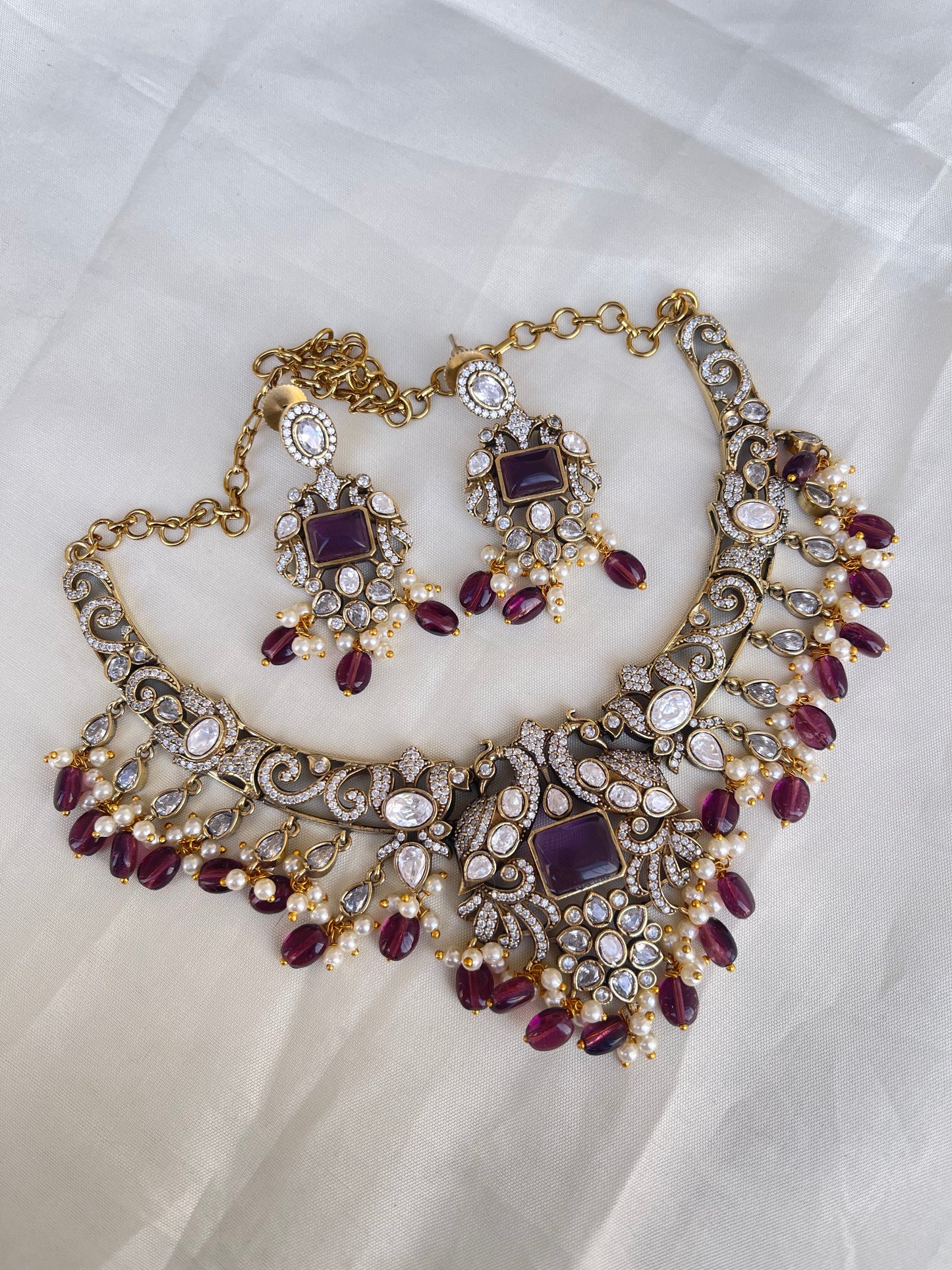 Victorian neckset