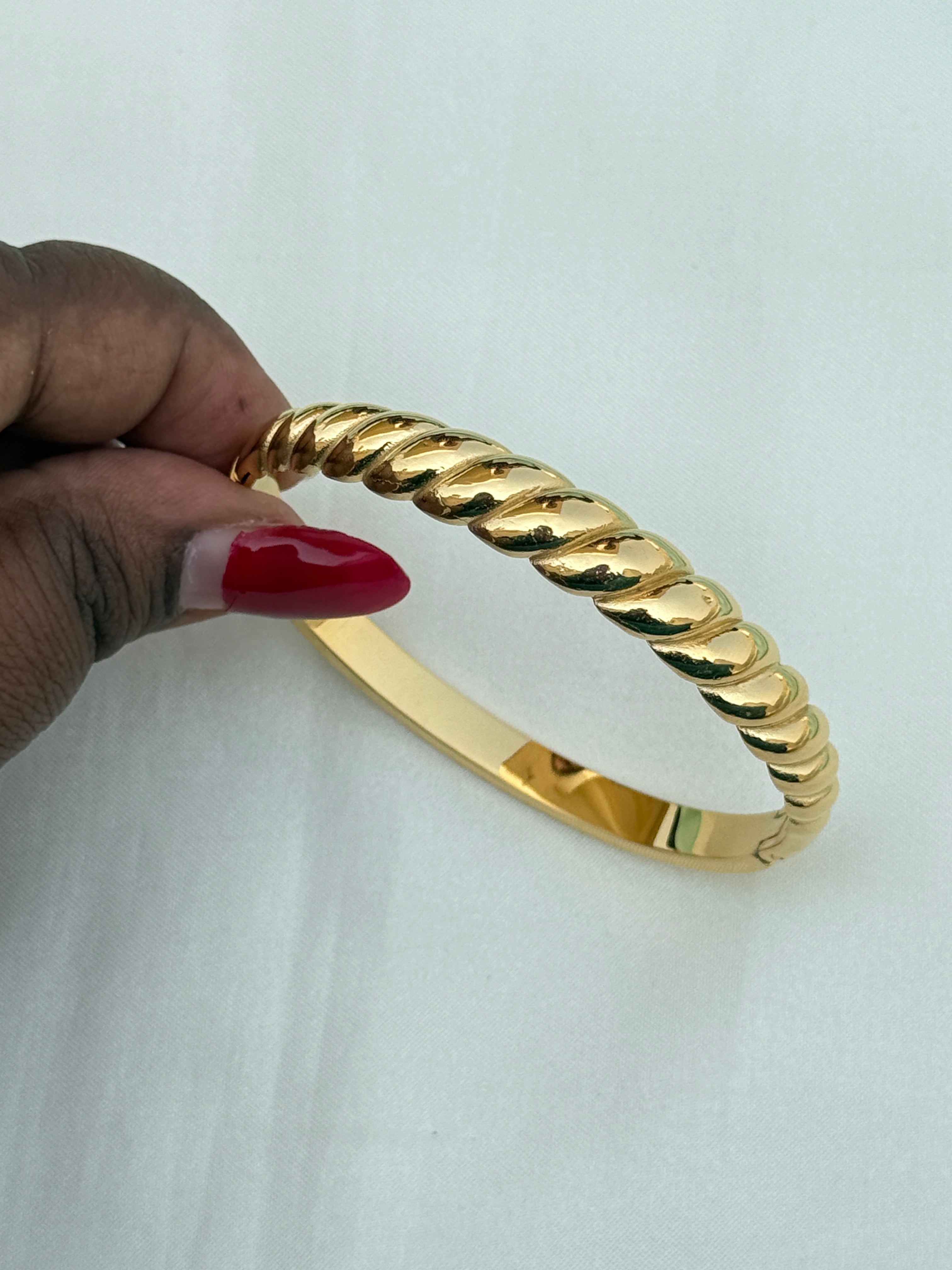 Ab542 anti tarnish openable kada bracelet