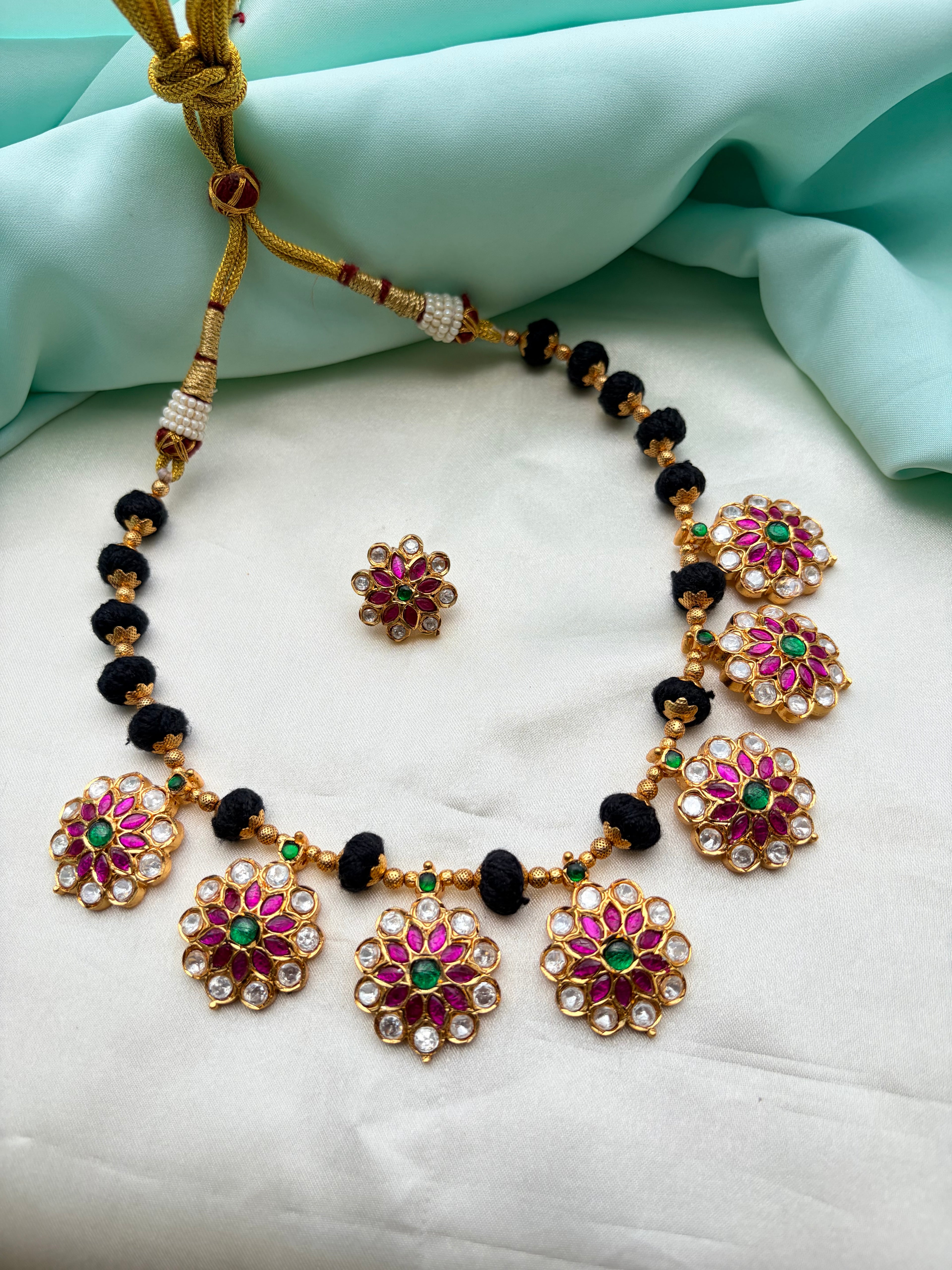 Jadau Kundan black ball neckset with studs Ns203
