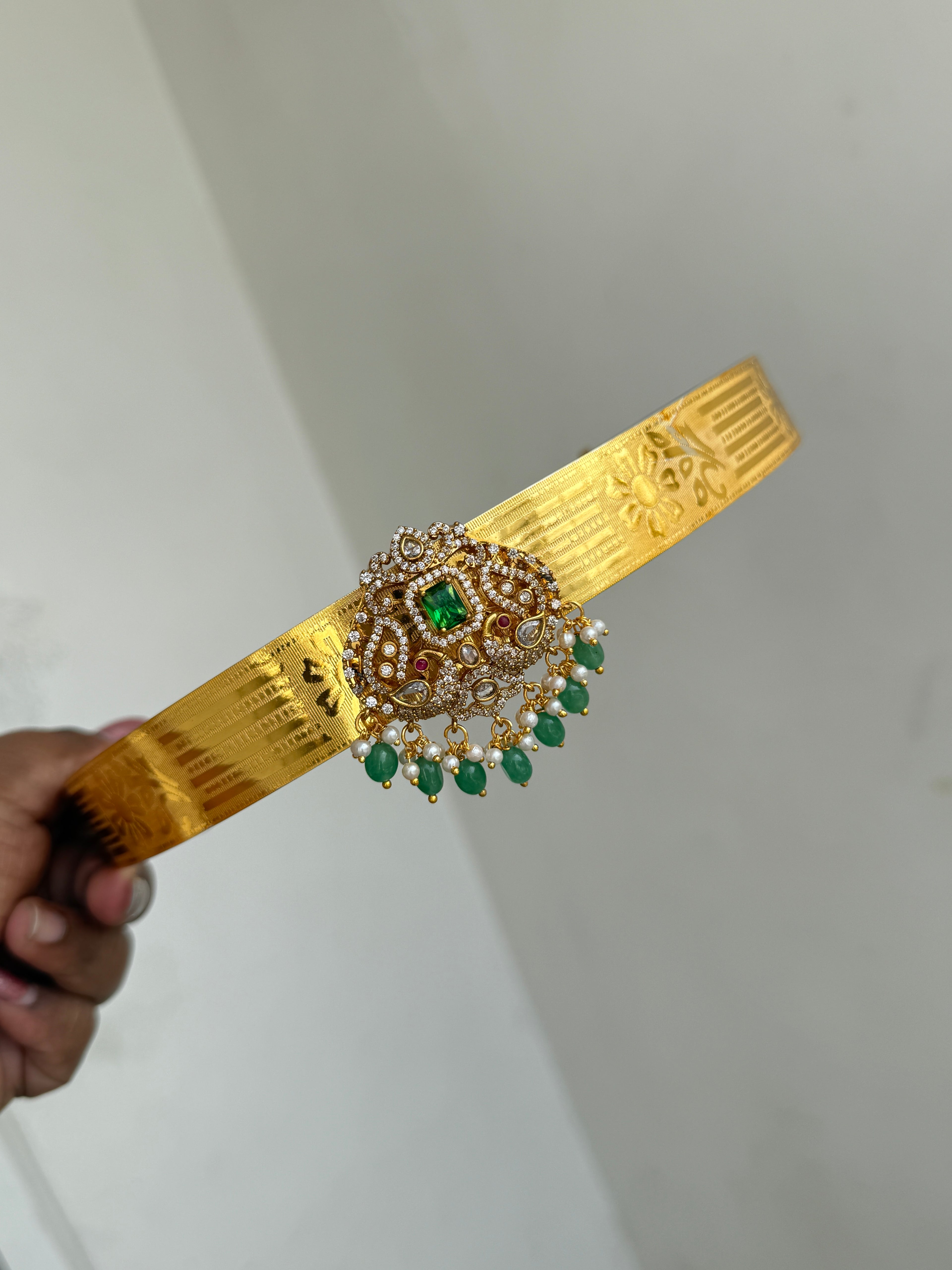 Hb620 dual peacock medium hipbelt with green beads