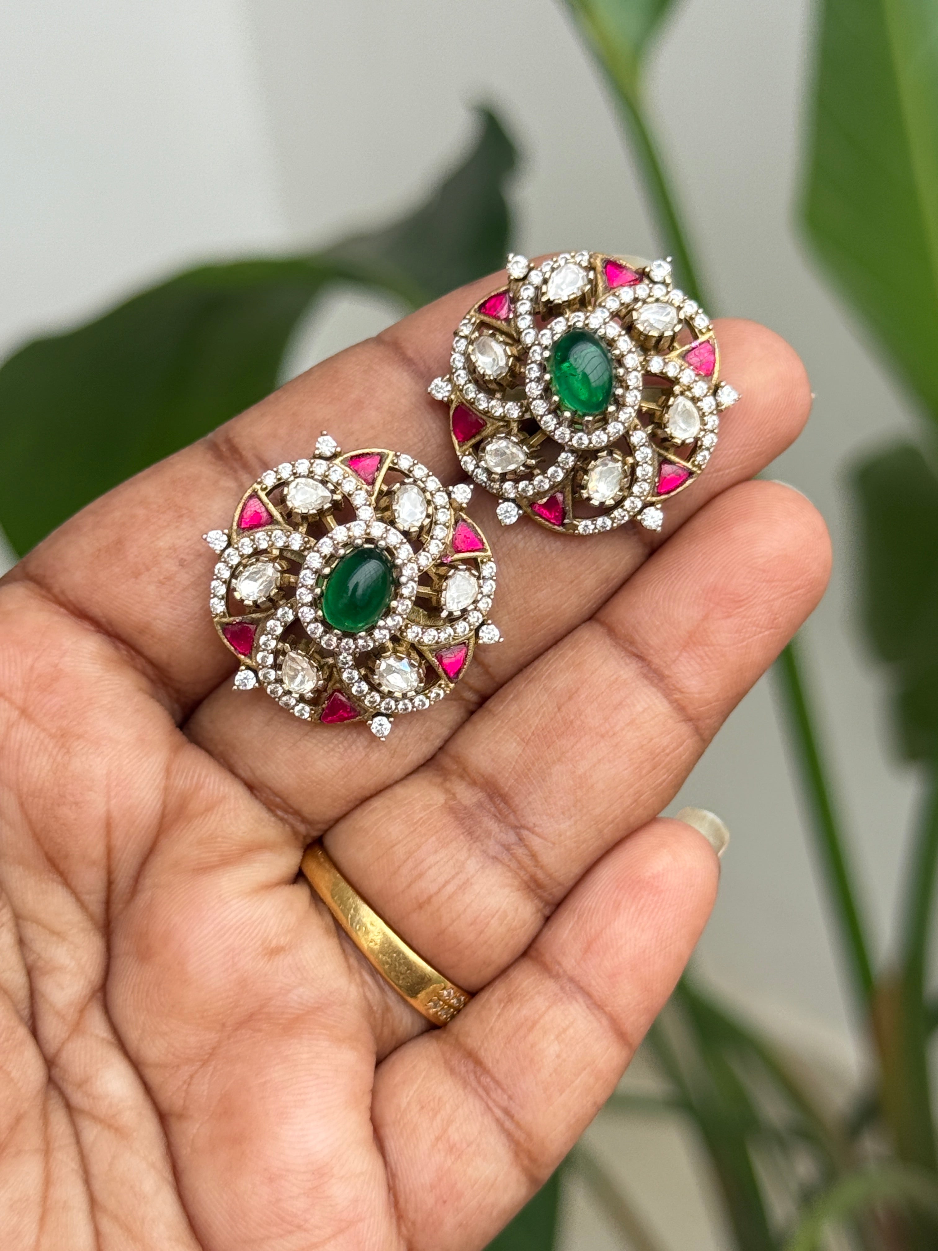 St016 jadau kundan moissanite studs