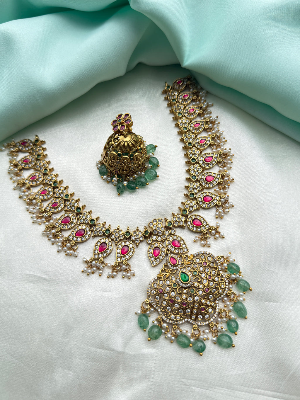 Unique multi short neckset with flower butta earrings Ns957