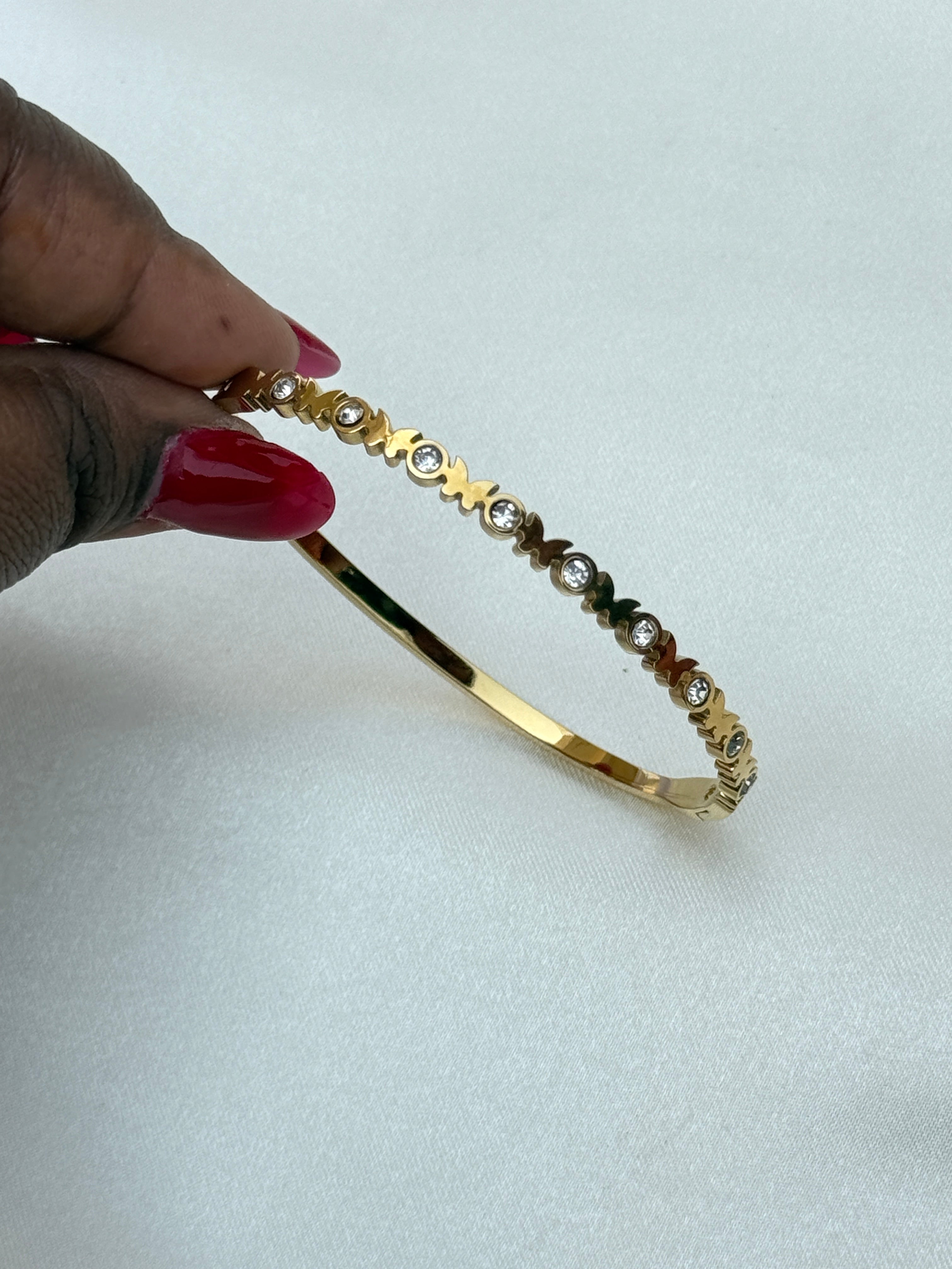Ab072 anti tarnish butterfly stone openable kada bracelet