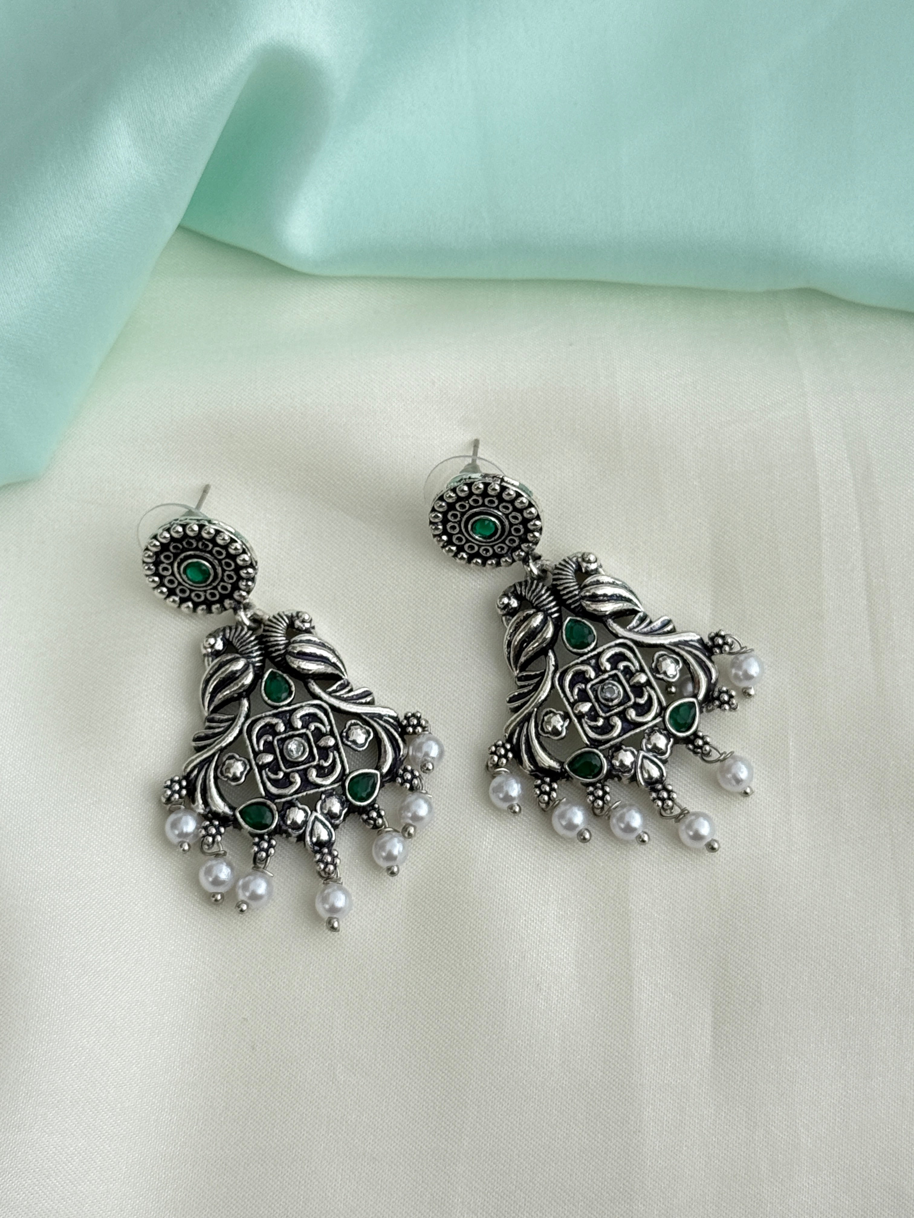 Er210 oxidised chandbalis earrings