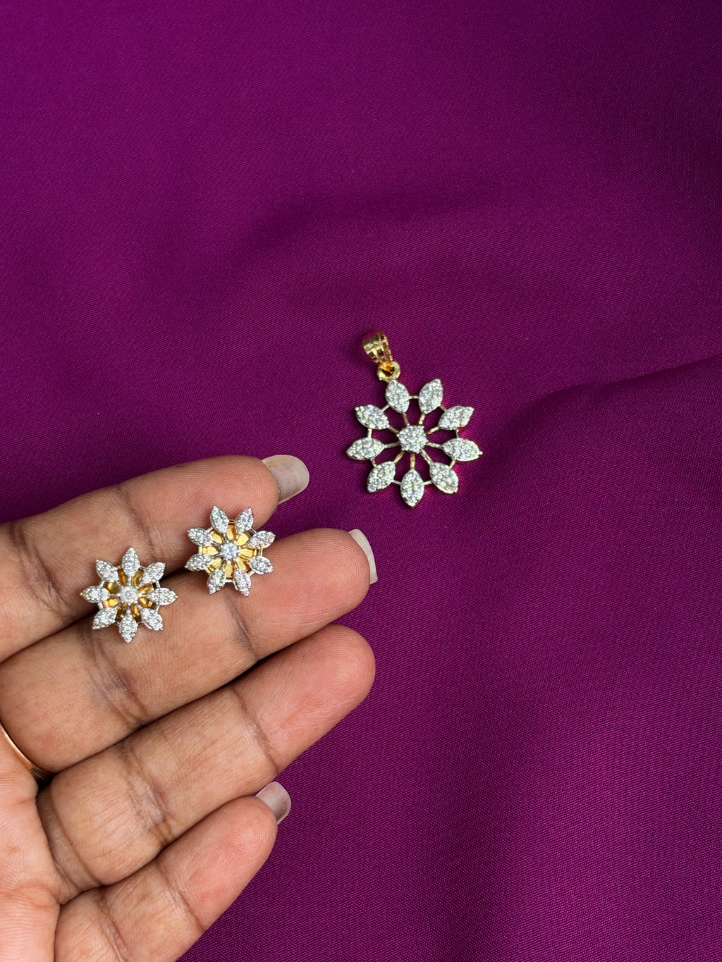 L064 flower diamond pendant with studs