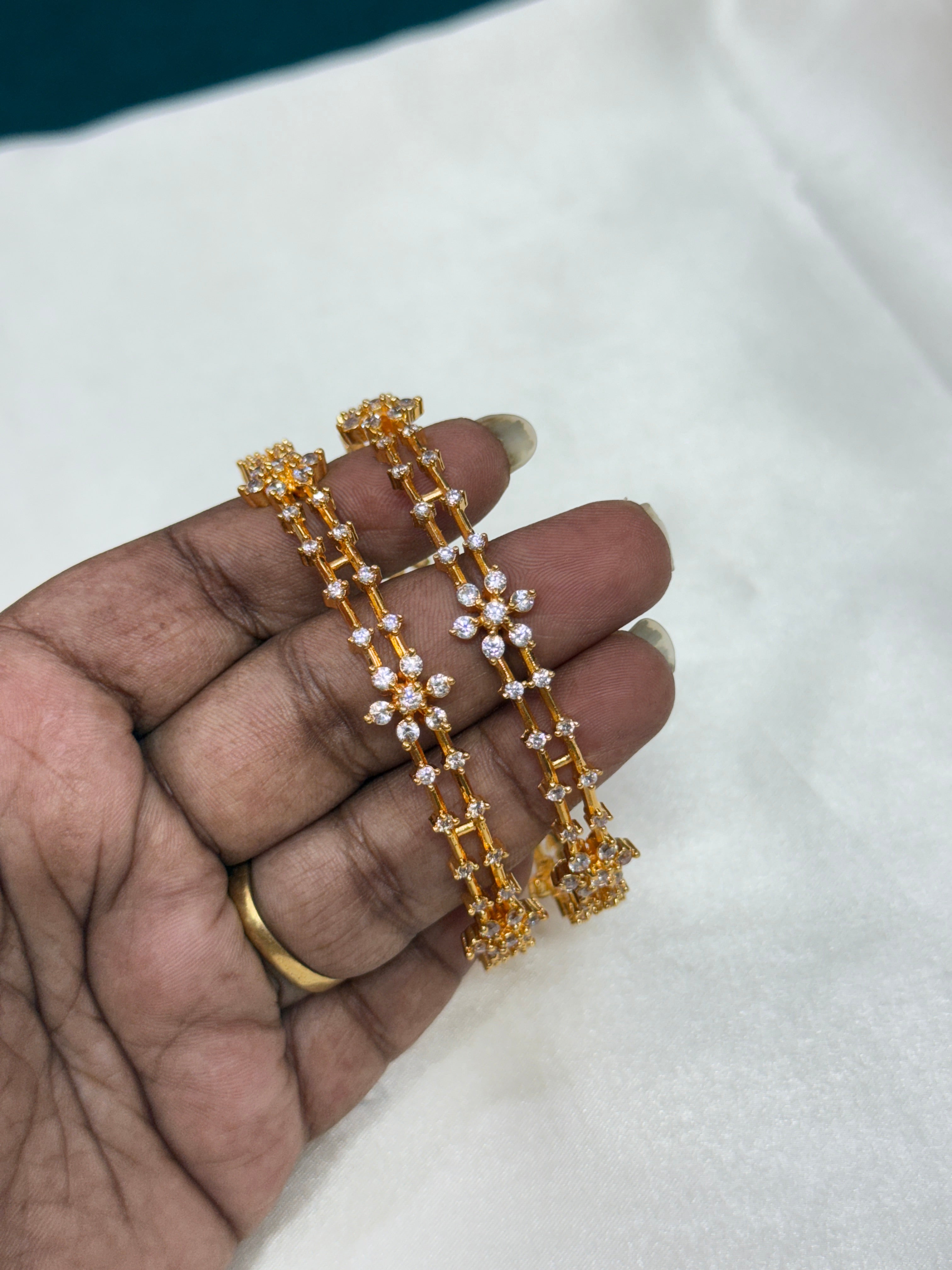 Sb119 flower diamond replica bangles