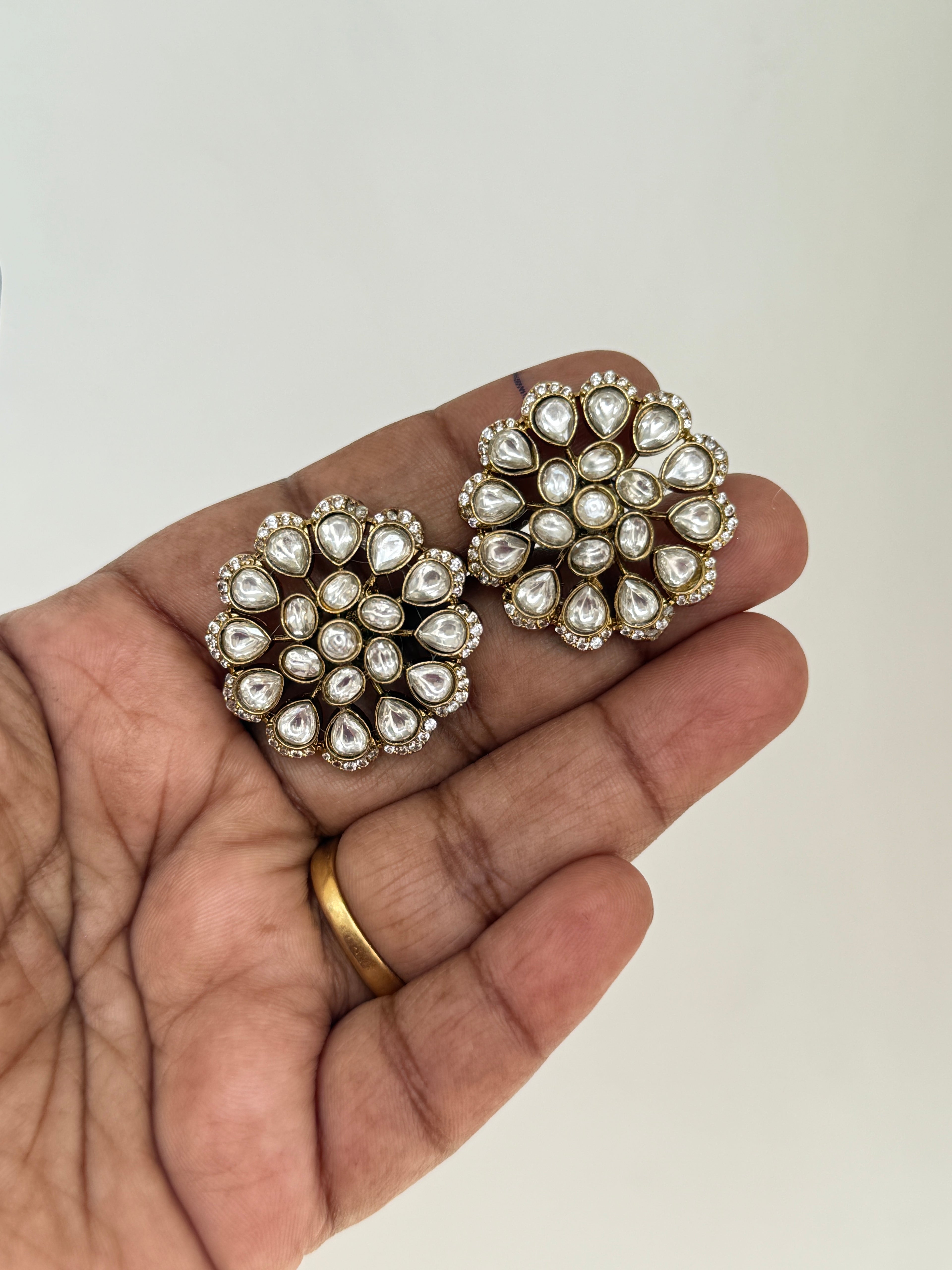St010 moissanite back screw studs