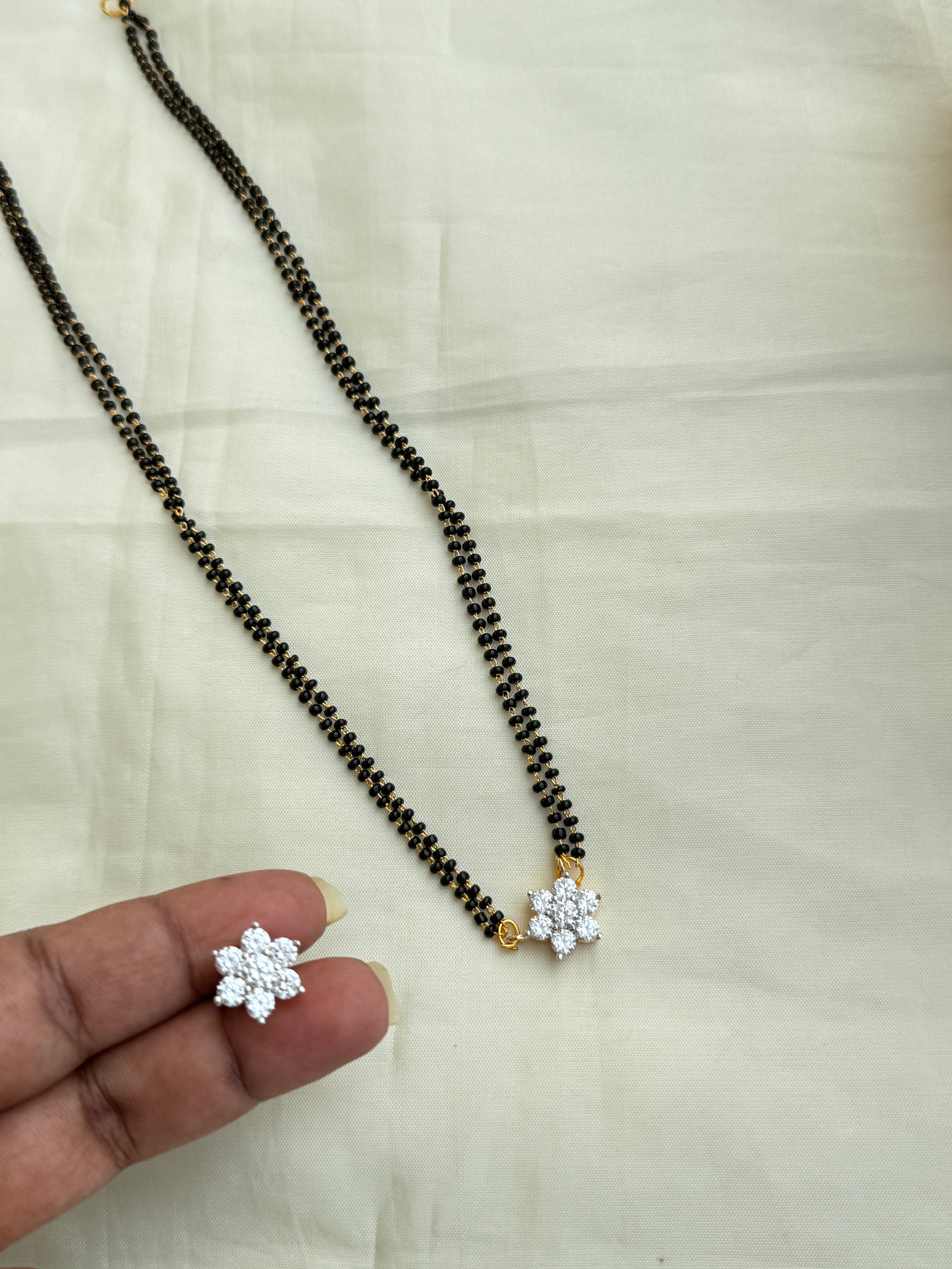 Bb507 2 lines short blackbeads with earrings