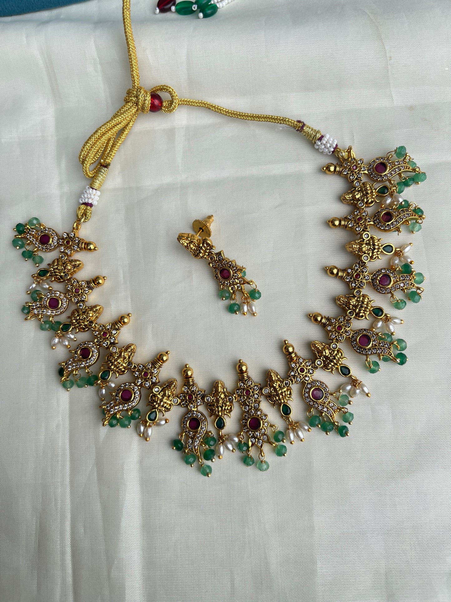 Ns1512 Lakshmi Devi short neckset with green beads