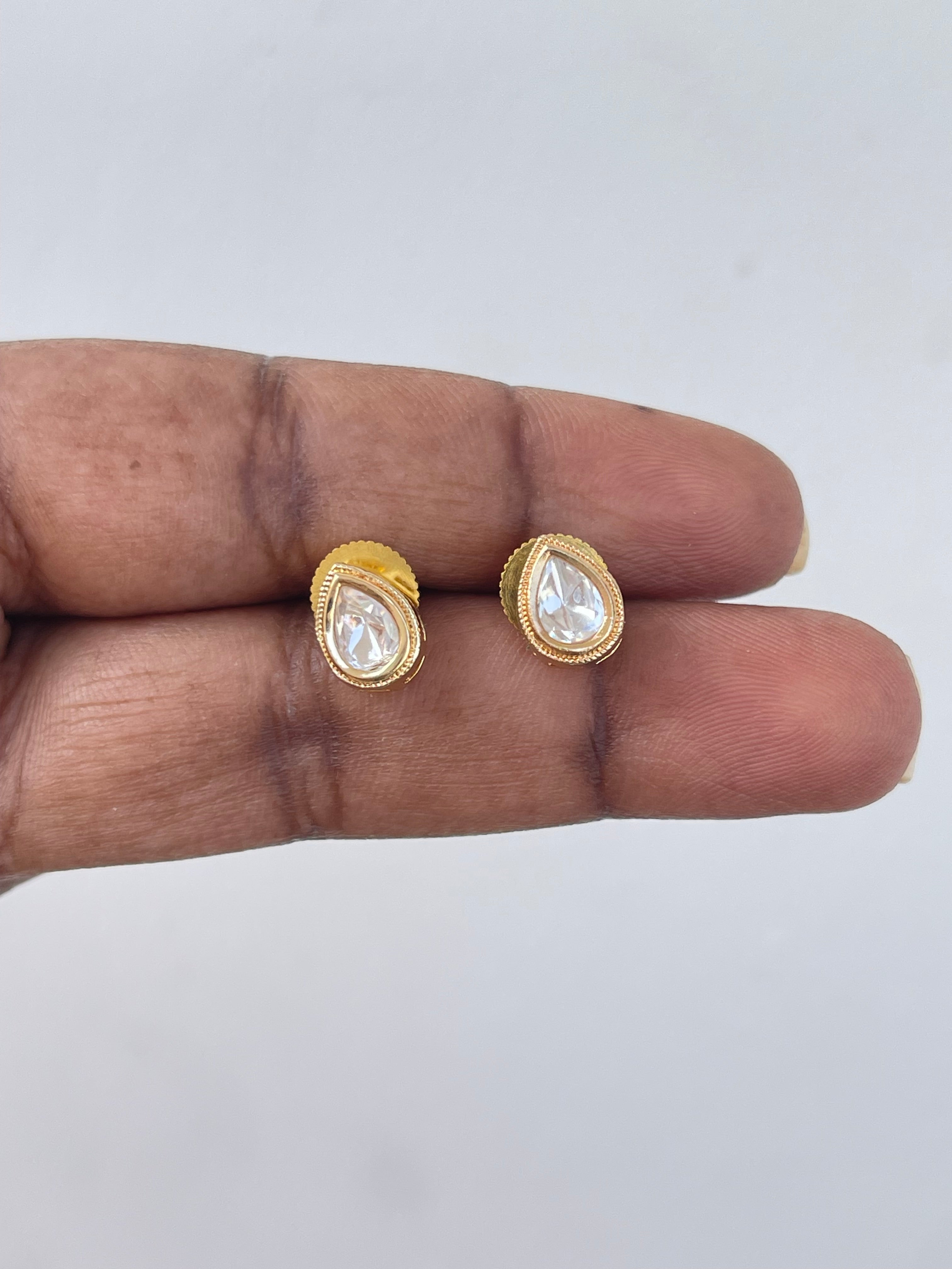 Simple Kundan pendent with Earrings blackbeads (mangalsutra)