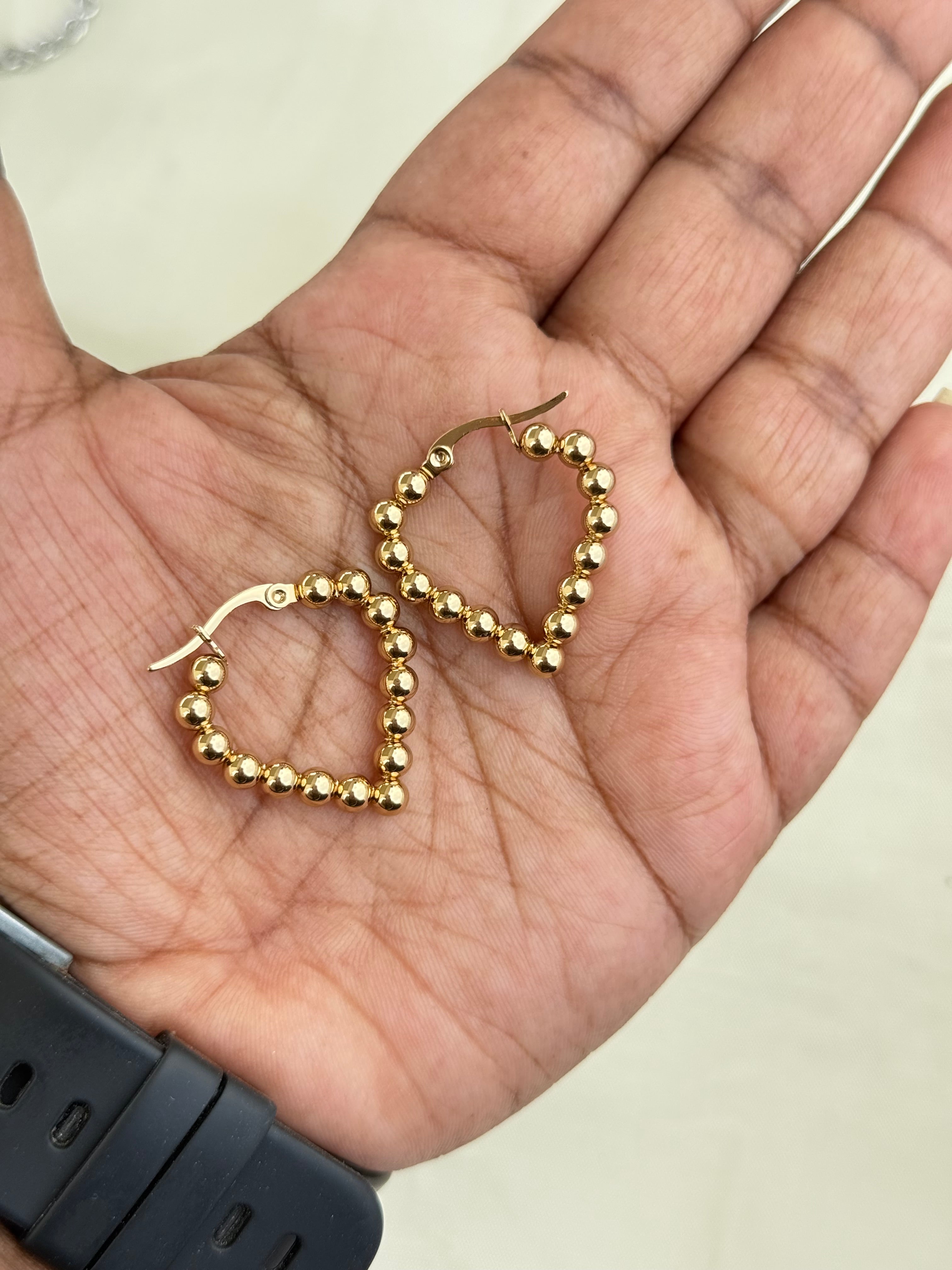 Er019 anti-tarnish heart hoops