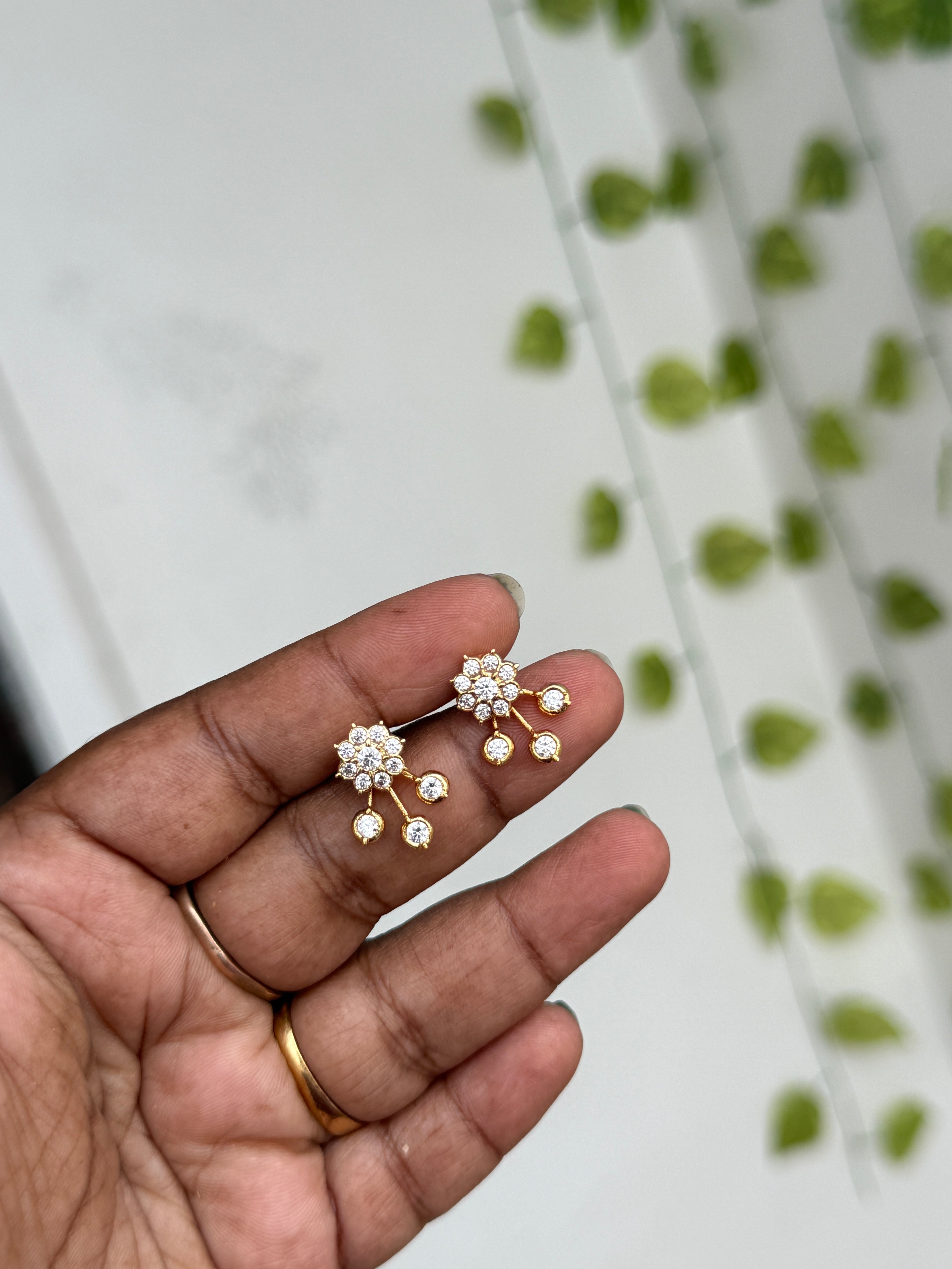 Ph549 Panchaloham small flower hanging 2 in 1 back screw earrings