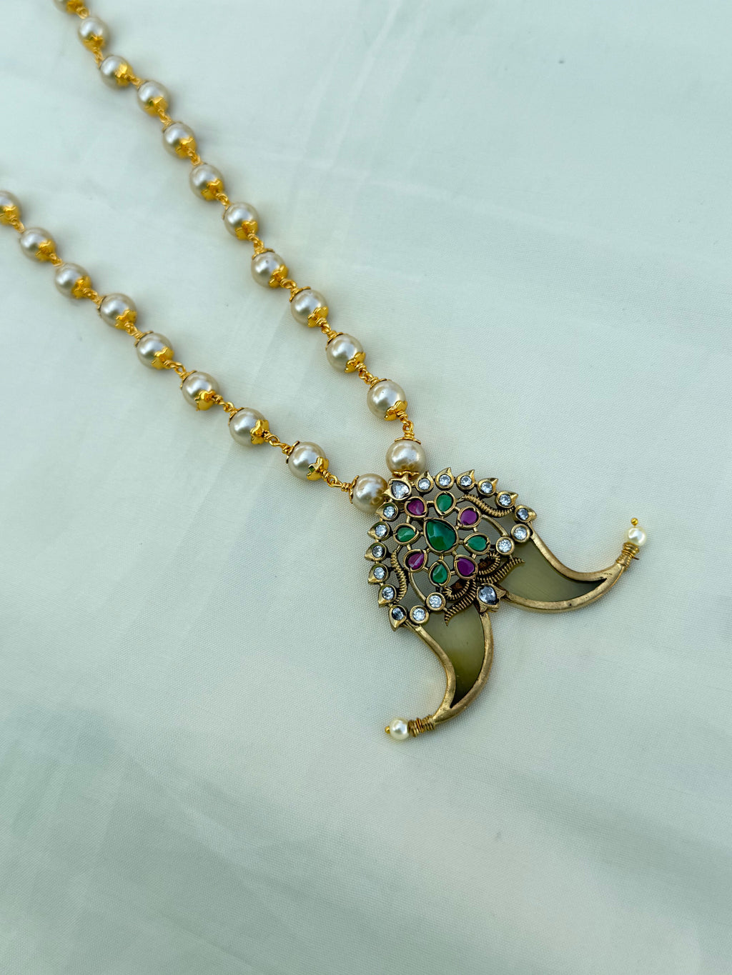 Pg001 multi puligoru pendant with pearl chain